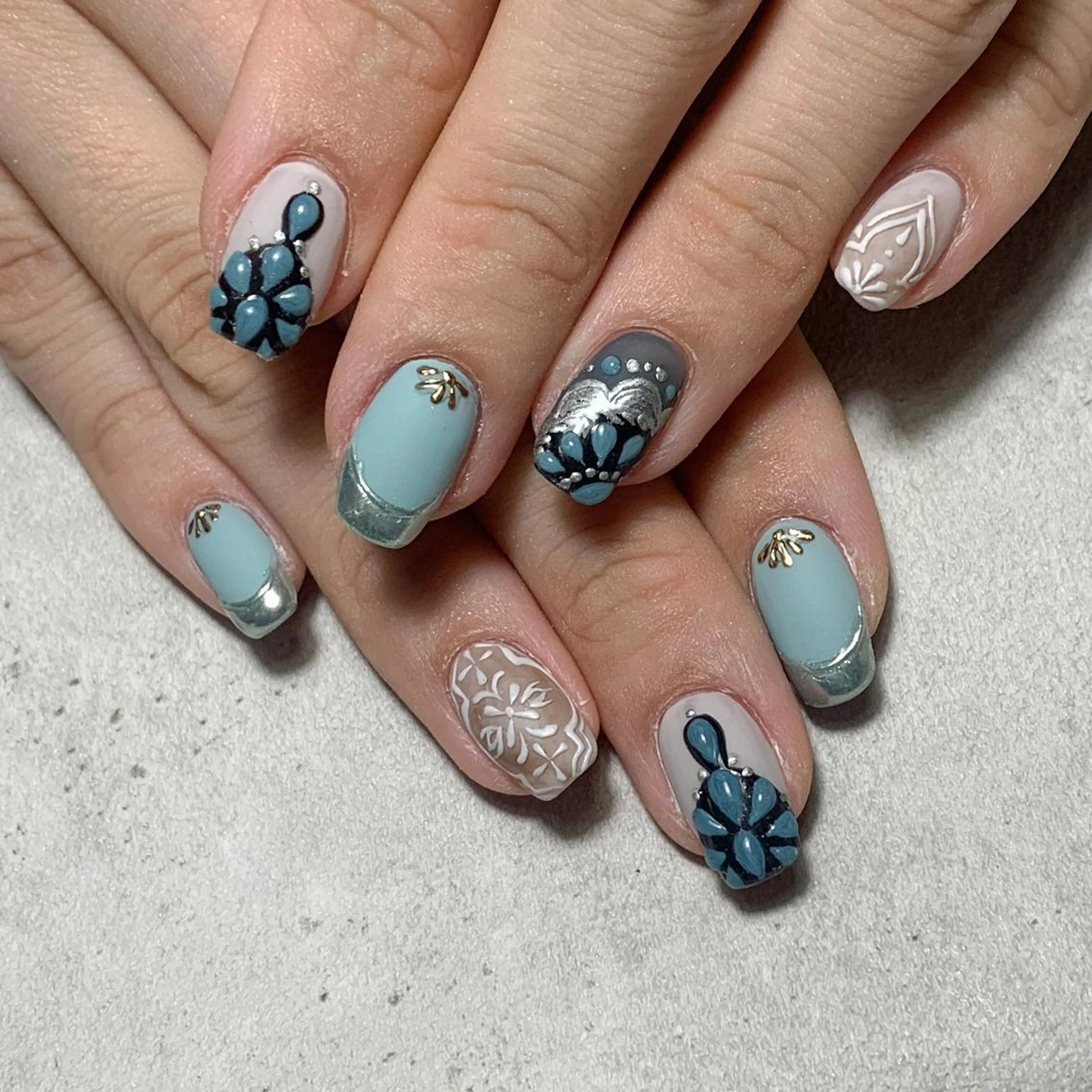 ネイル ハンドネイル atelier　FIORITURA所属・FIORITURA aiのネイルデザイン