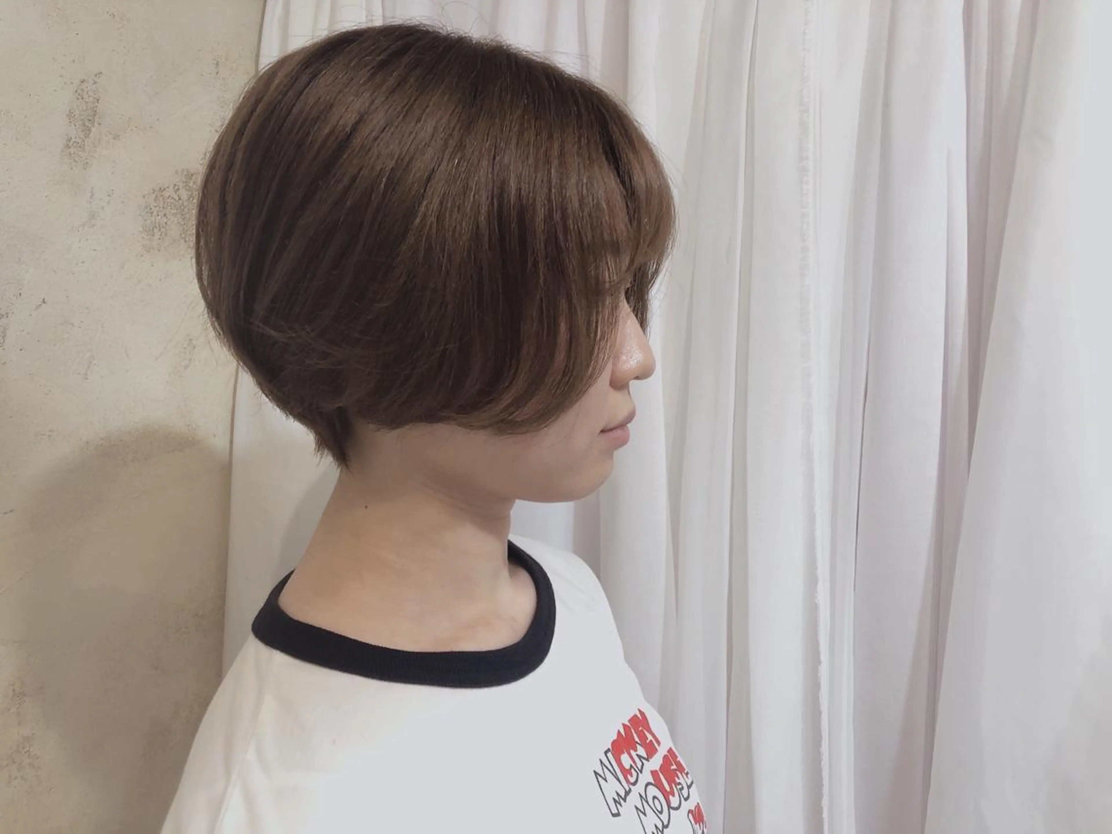 ショート カラー ハンサムショート ベージュカラー ブリーチ ミルクティーベージュ ブリーチなしカラー パ ルのヘアスタイル