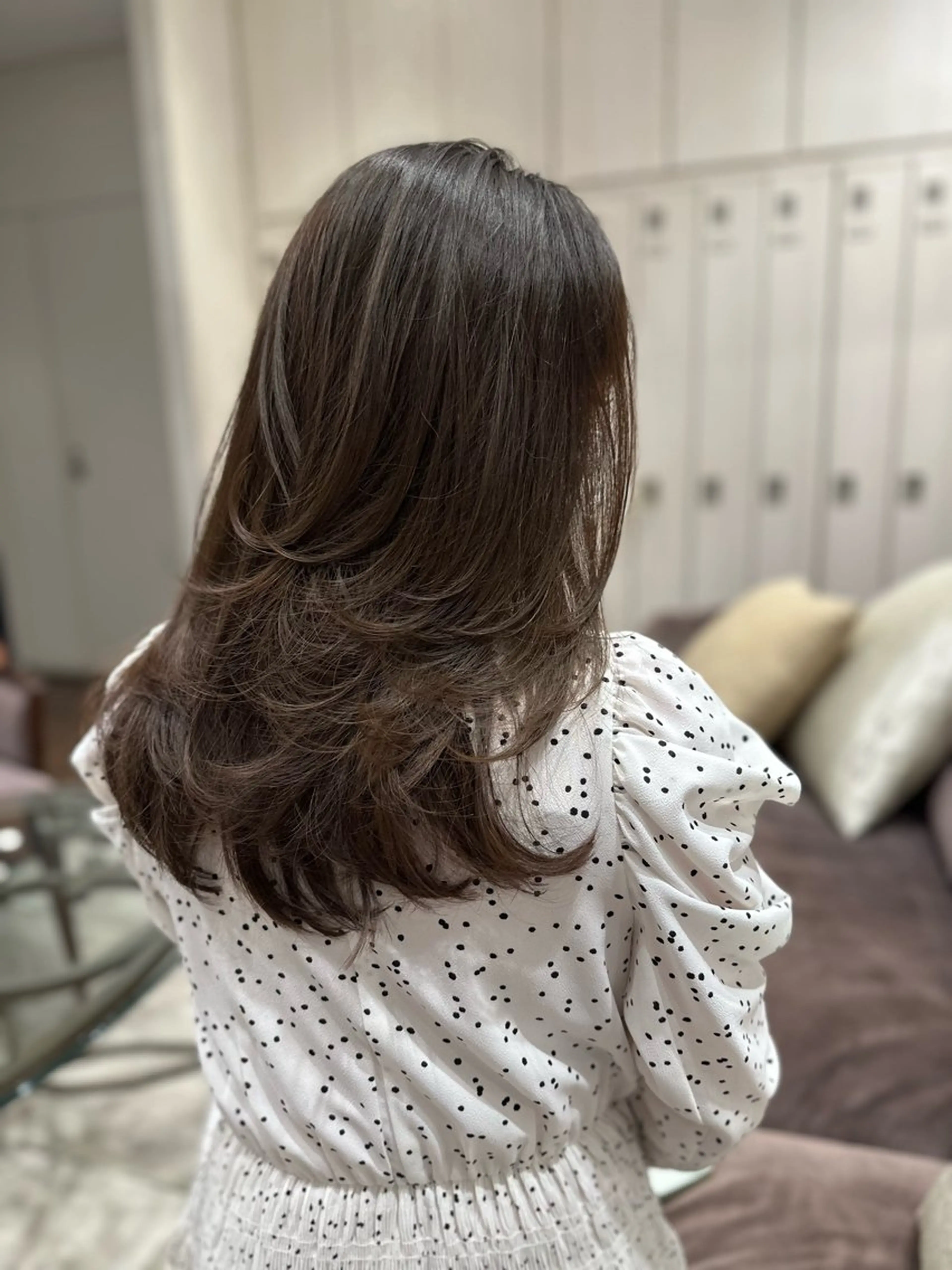 セミロング カラー ベージュカラー オリーブベージュ トリートメント ヘアカラー ZACC ayakaのヘアスタイル