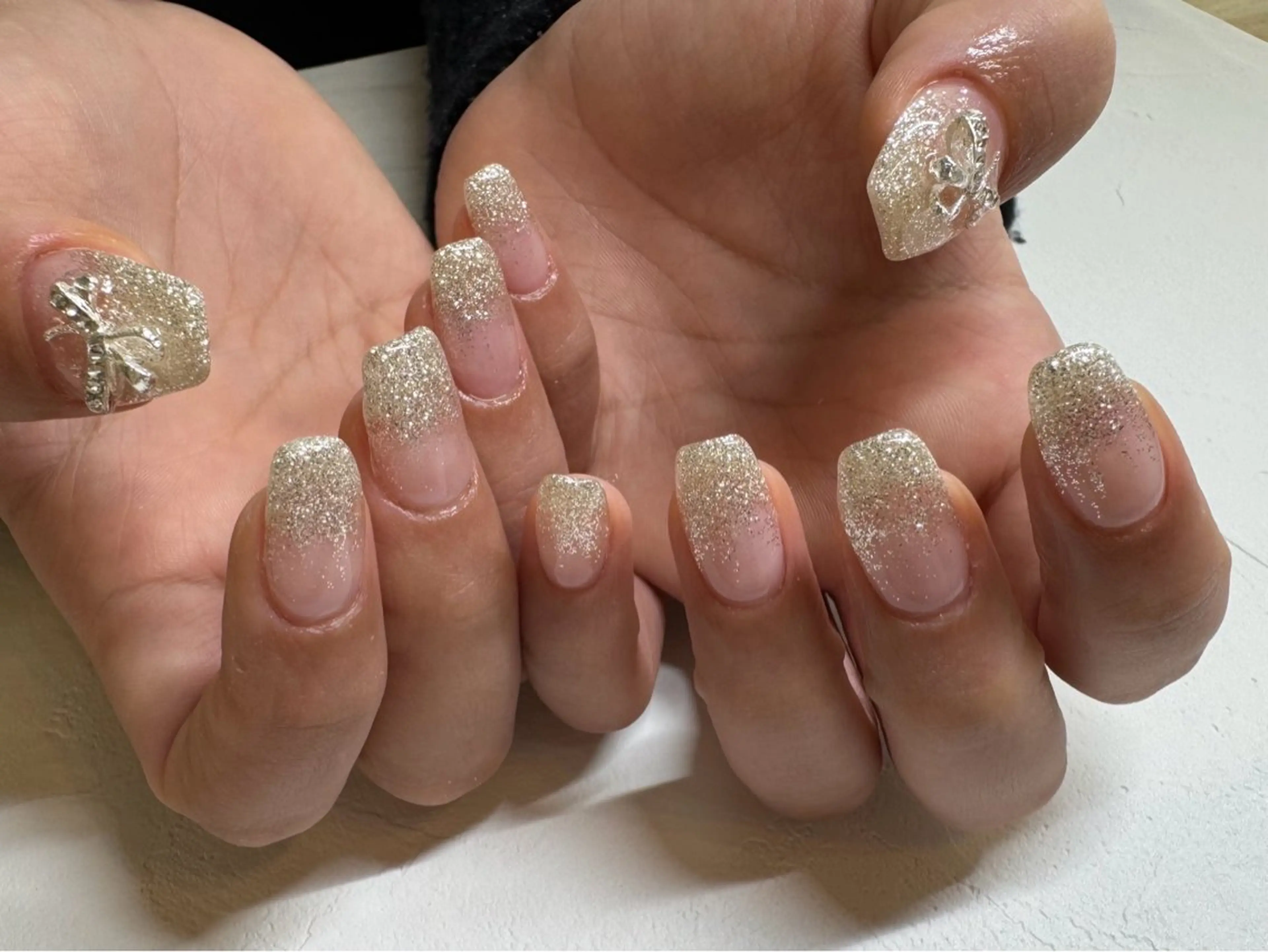 ネイル グラデーション キラキラネイル ラメ(グリッター) ラメグラデーション ニュアンスネイル MARU NAIL nanokaのネイルデザイン