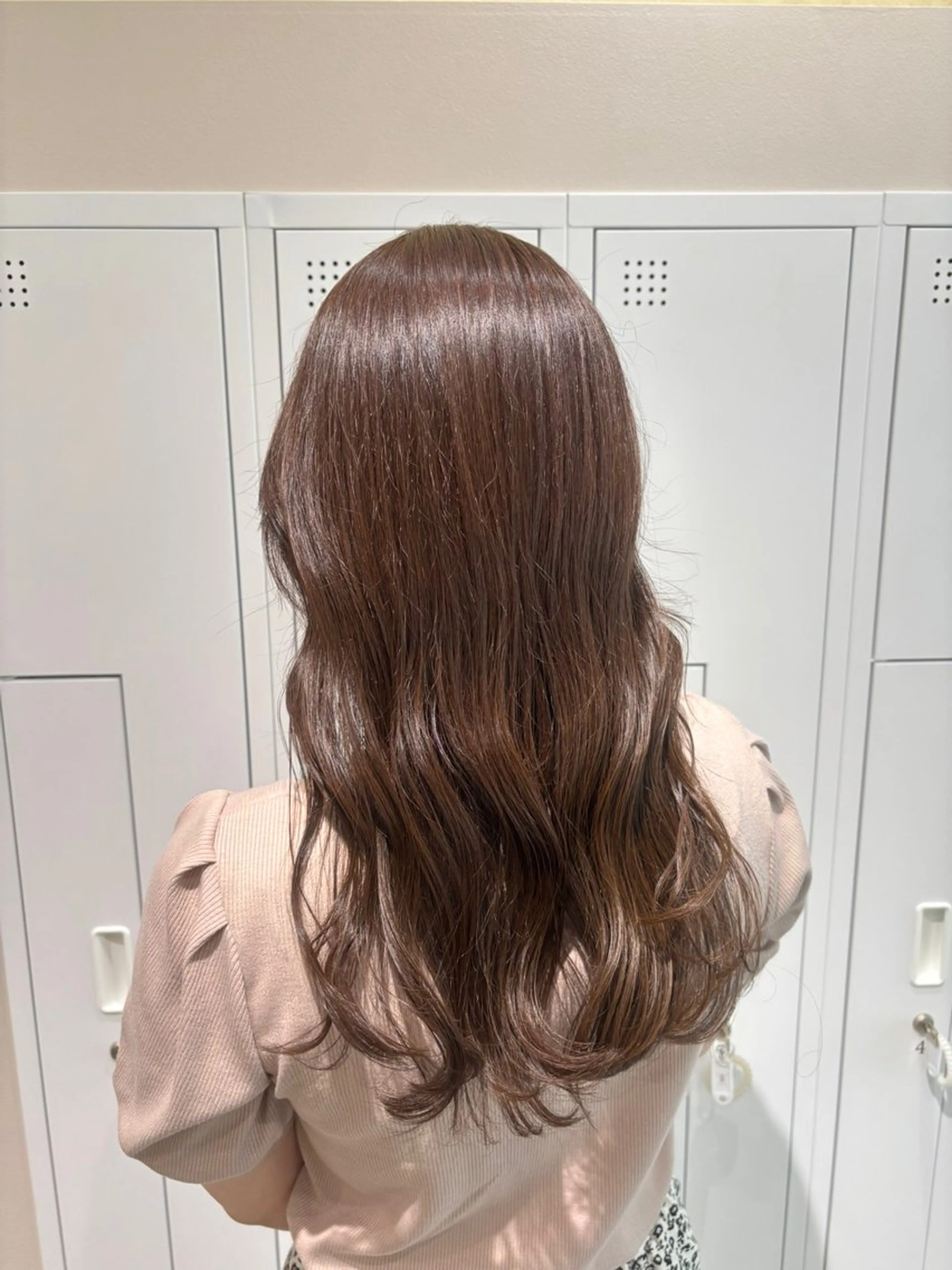 ロング ヘアカラー 武富 果音のヘアスタイル