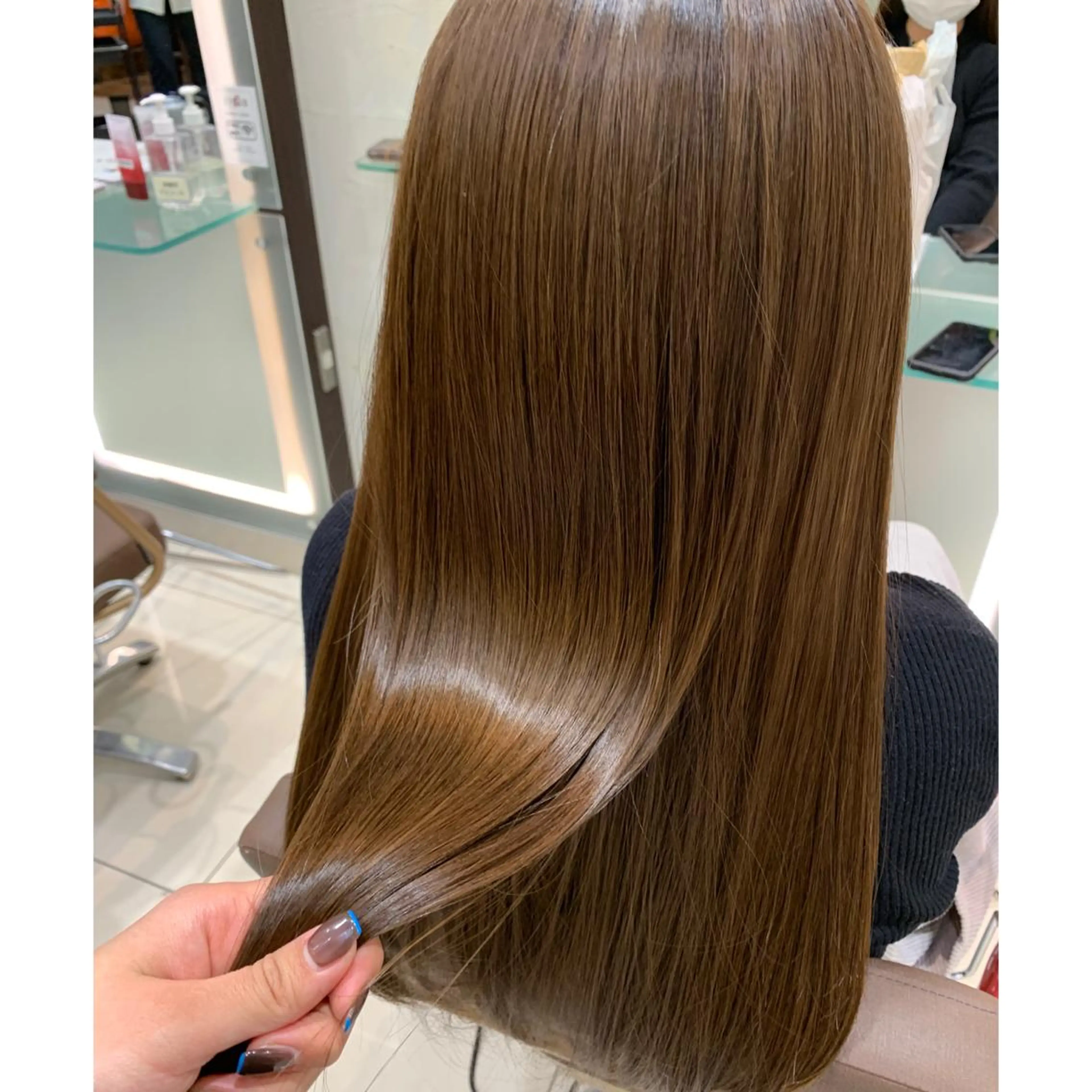 ロング tokute よしかわなお🍒のヘアスタイル