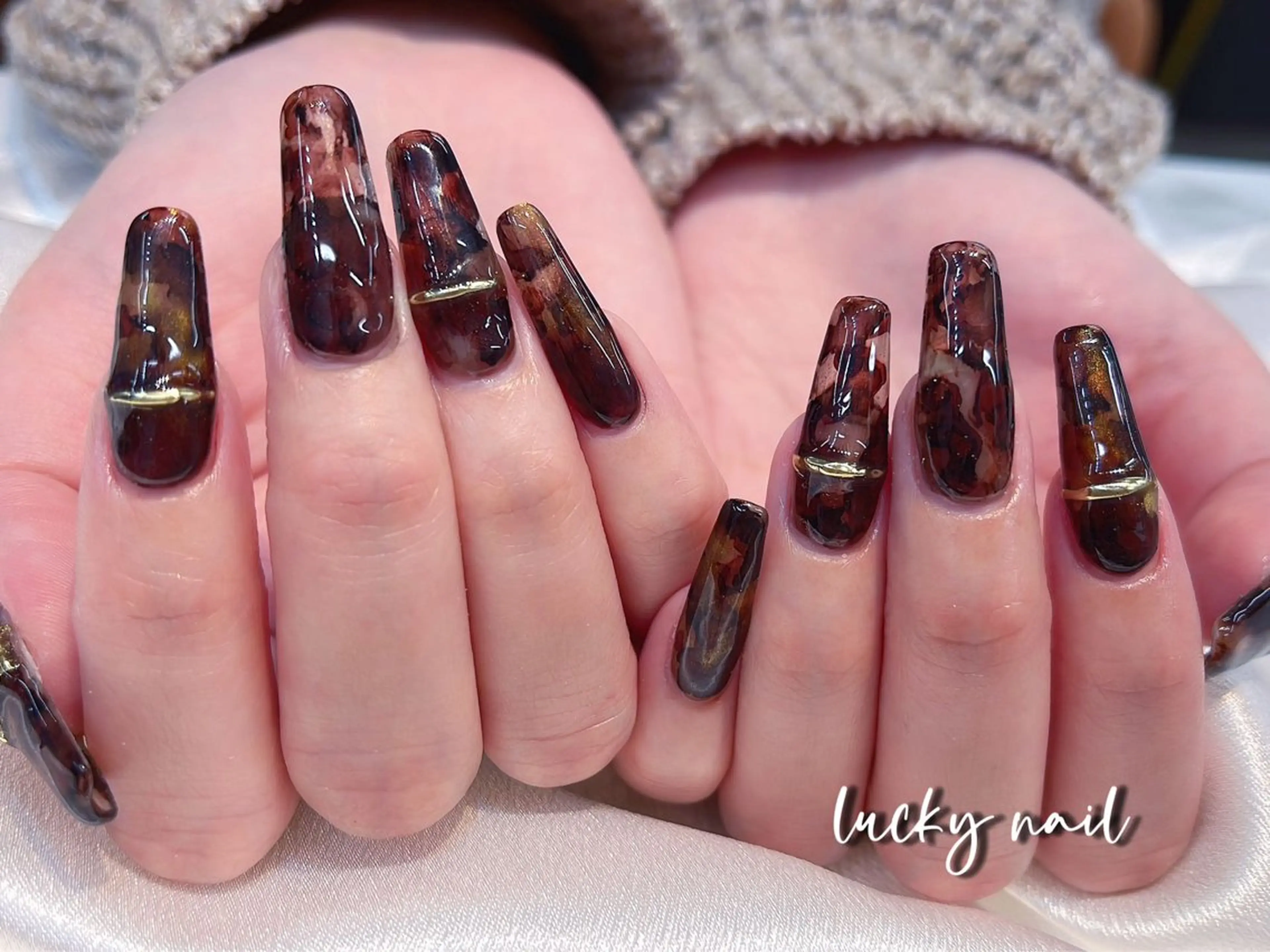 ネイル チークネイル 長さ出し ジェルネイル マグネットネイル 持ち込み ハンドネイル ハンドケア Lucky nail 小林和希のネイルデザイン