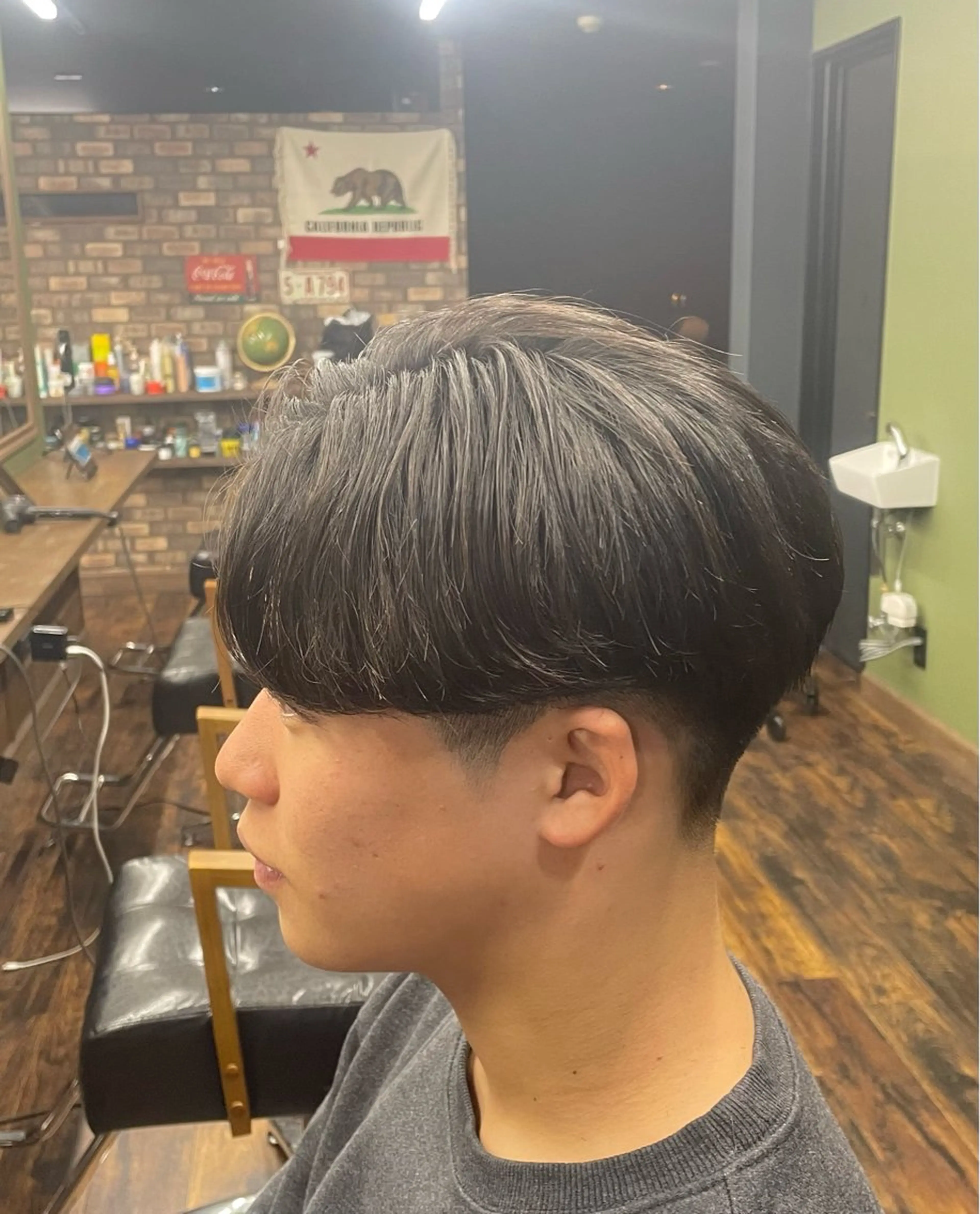 ミディアム パーマ メンズ センターパート 【メンズ特化】　倉山 和樹のヘアスタイル