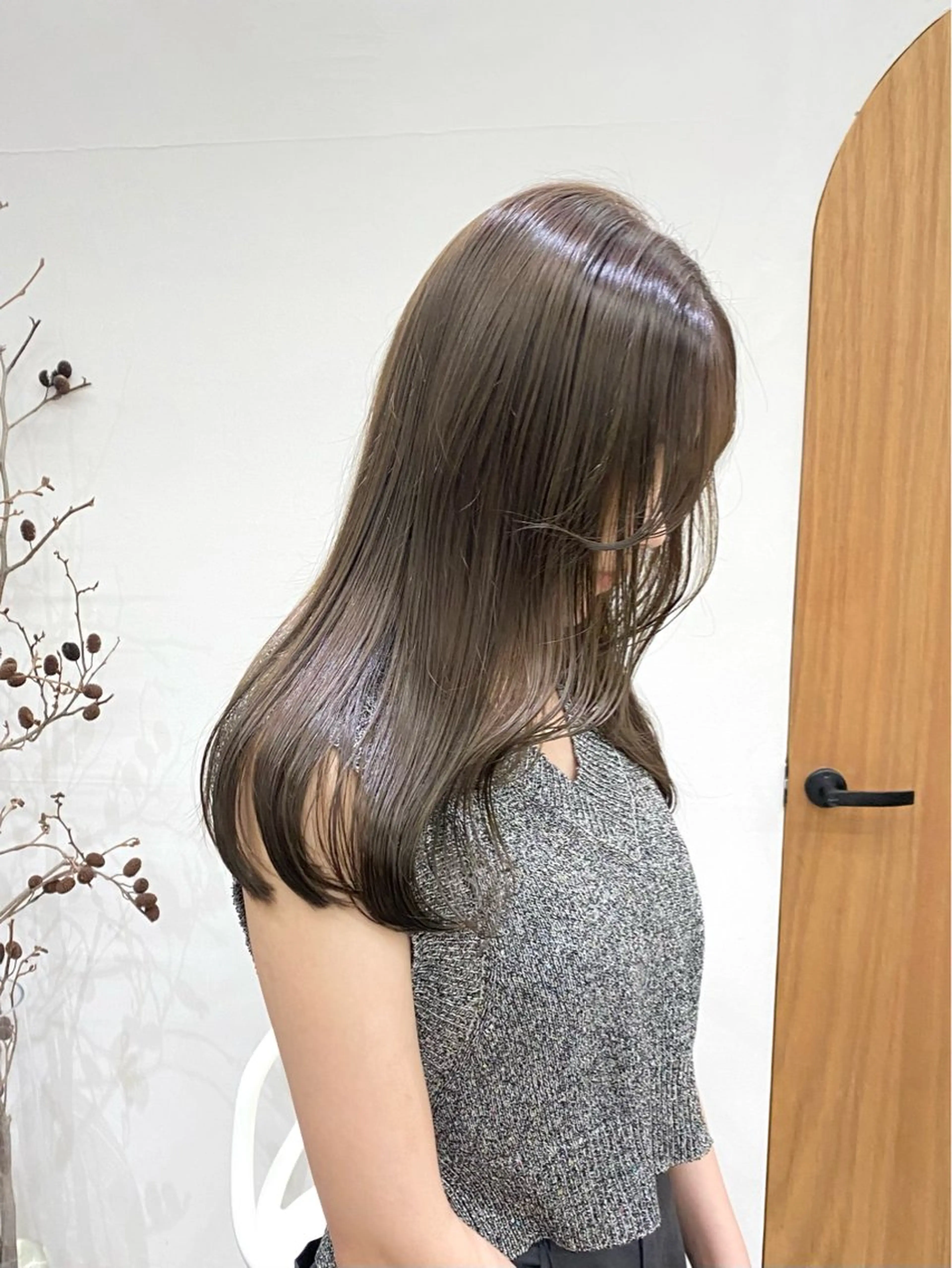 セミロング カラー ヘアアレンジ ベージュカラー カット ヘアカラー トリートメント ハル🌸柔色/ ブリーチなし/艶髪のヘアスタイル