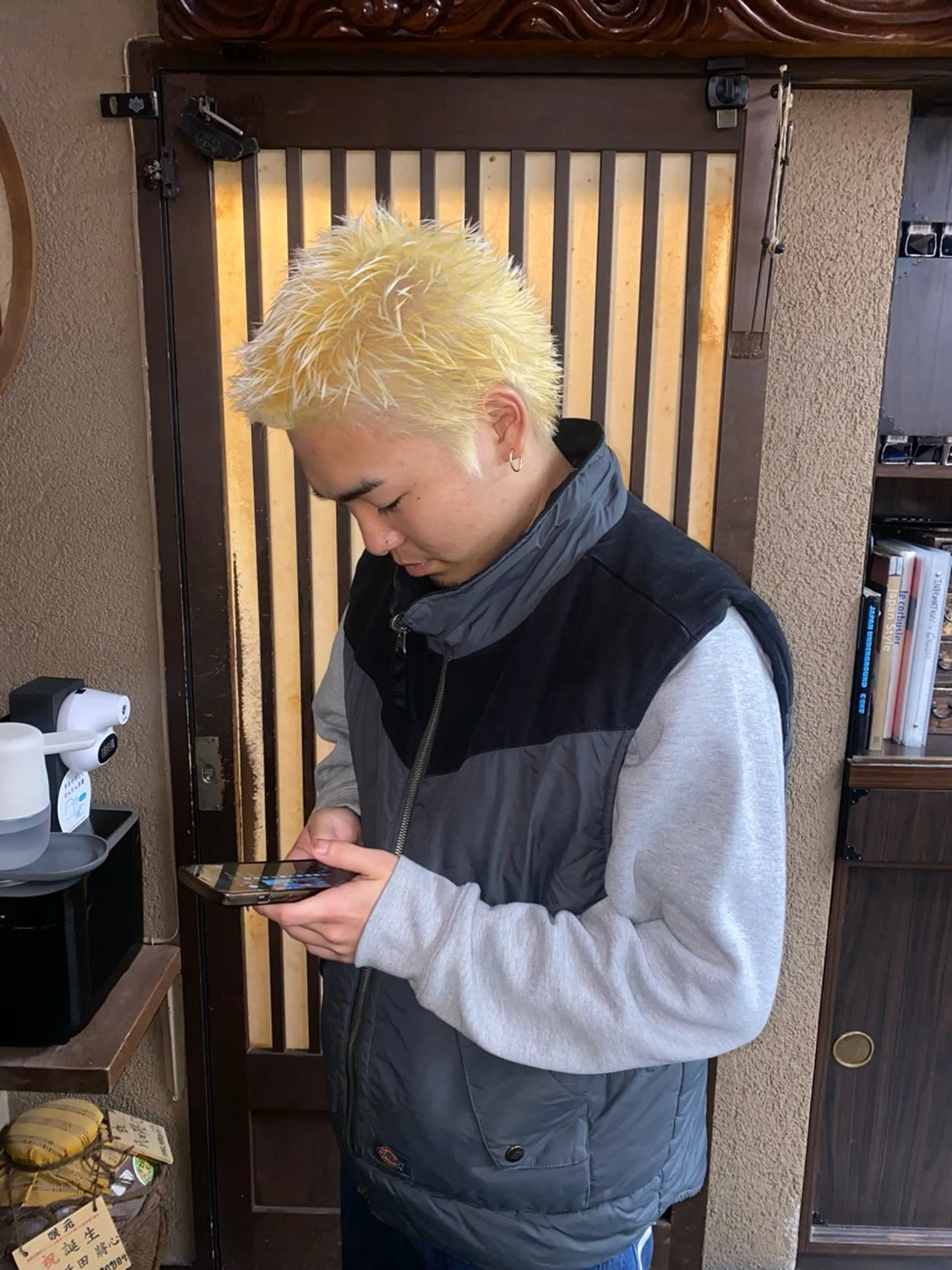 カラー メンズ メンズブリーチ ブリーチ 抜きっぱなしブロンド ブロンド ヘアカラー 菊地 このはのヘアスタイル