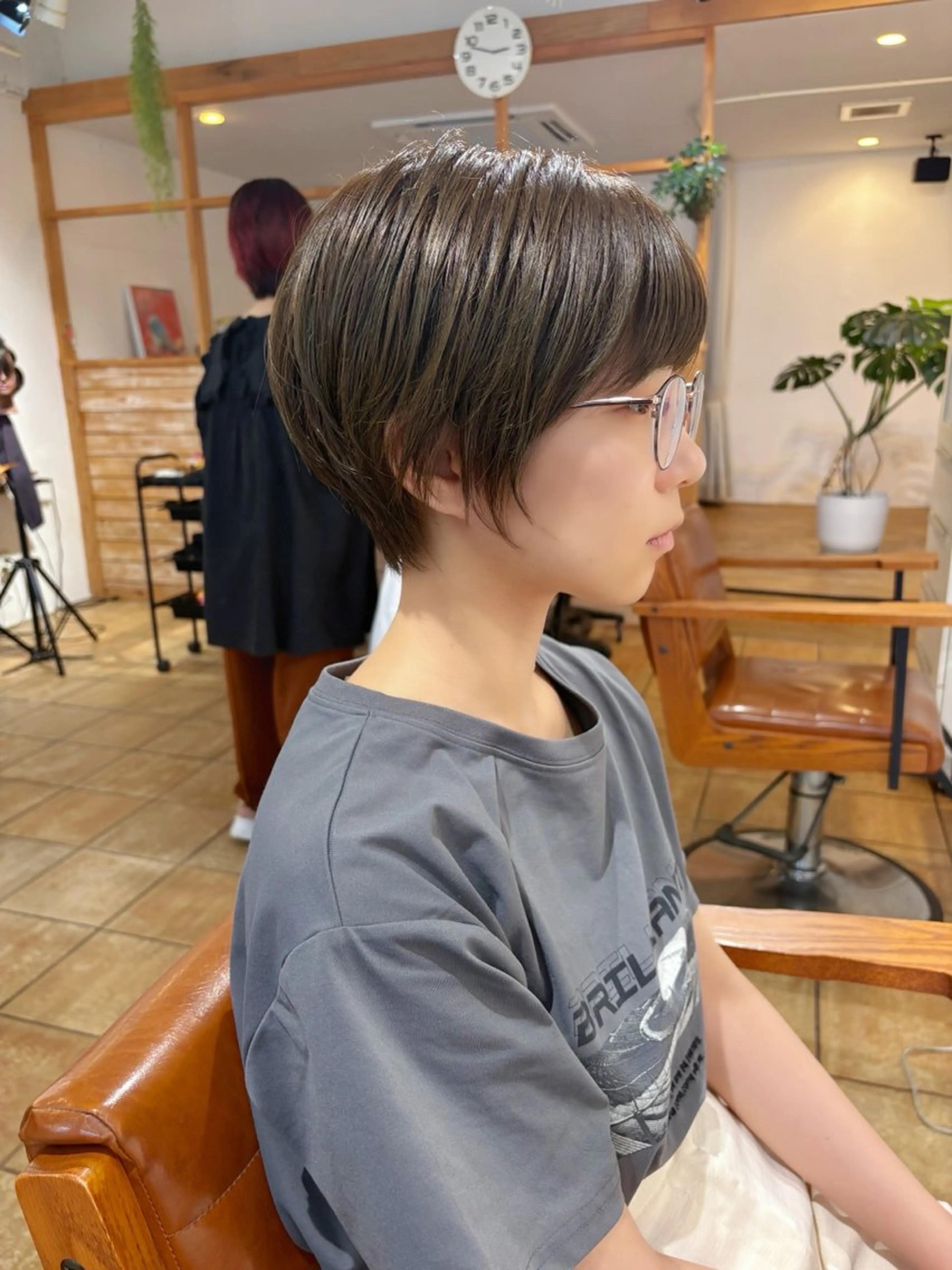 ショート カネコ ナナミのヘアスタイル