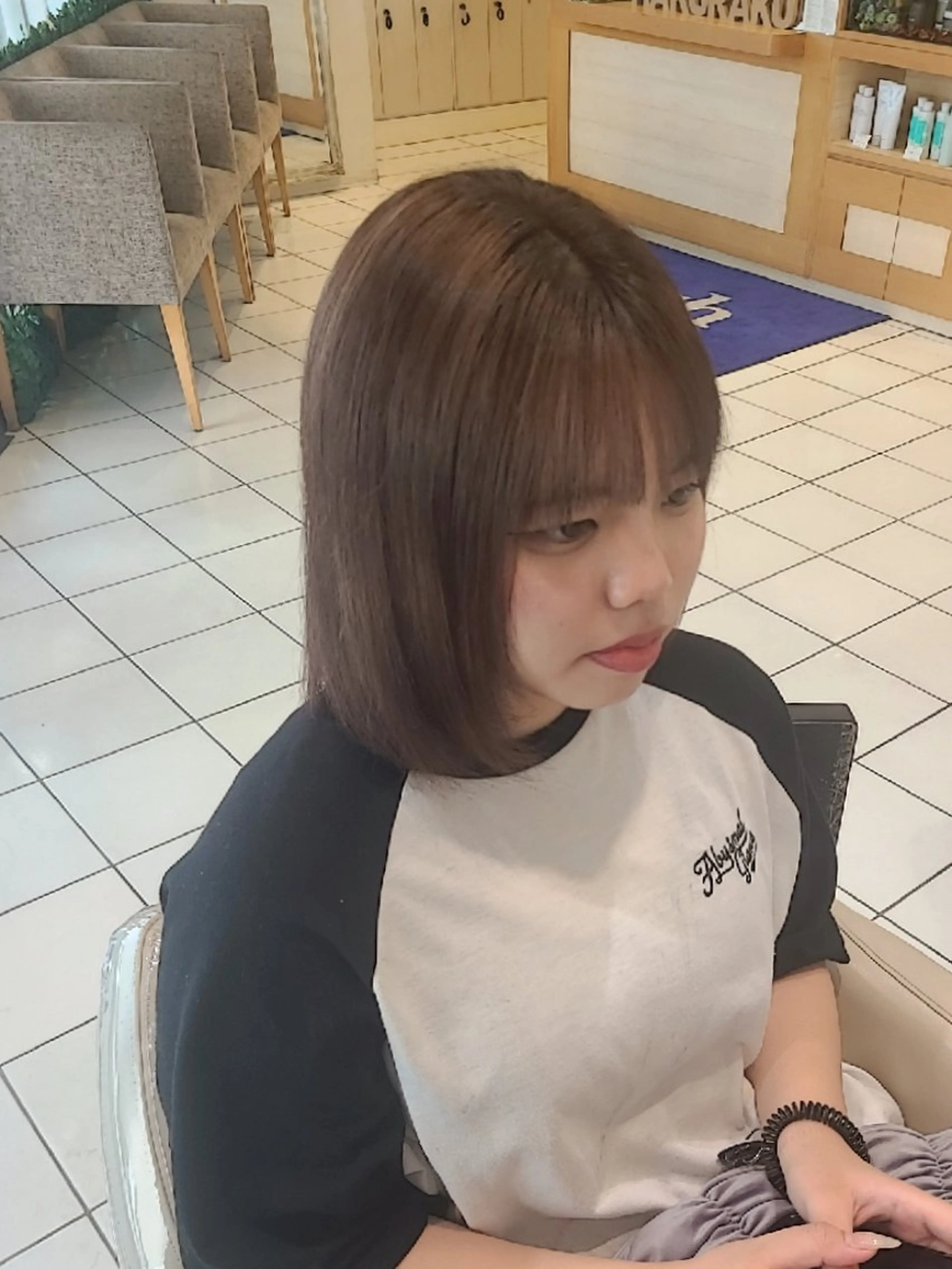 カラー 🖤デザインカラー ︎🤍ERINAのヘアスタイル