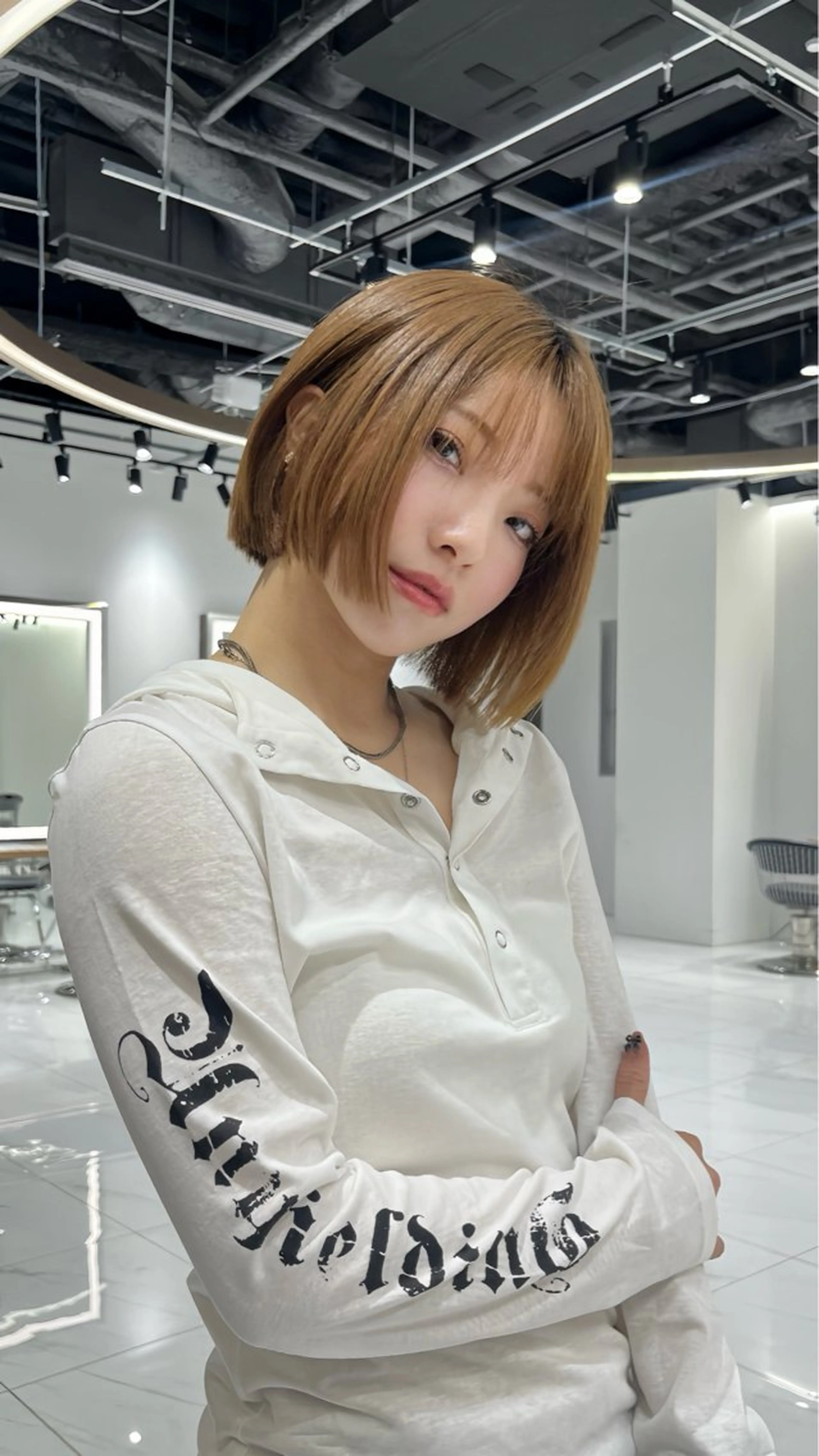 ショート ボブ カット トリートメント 石塚 瑛里菜のヘアスタイル