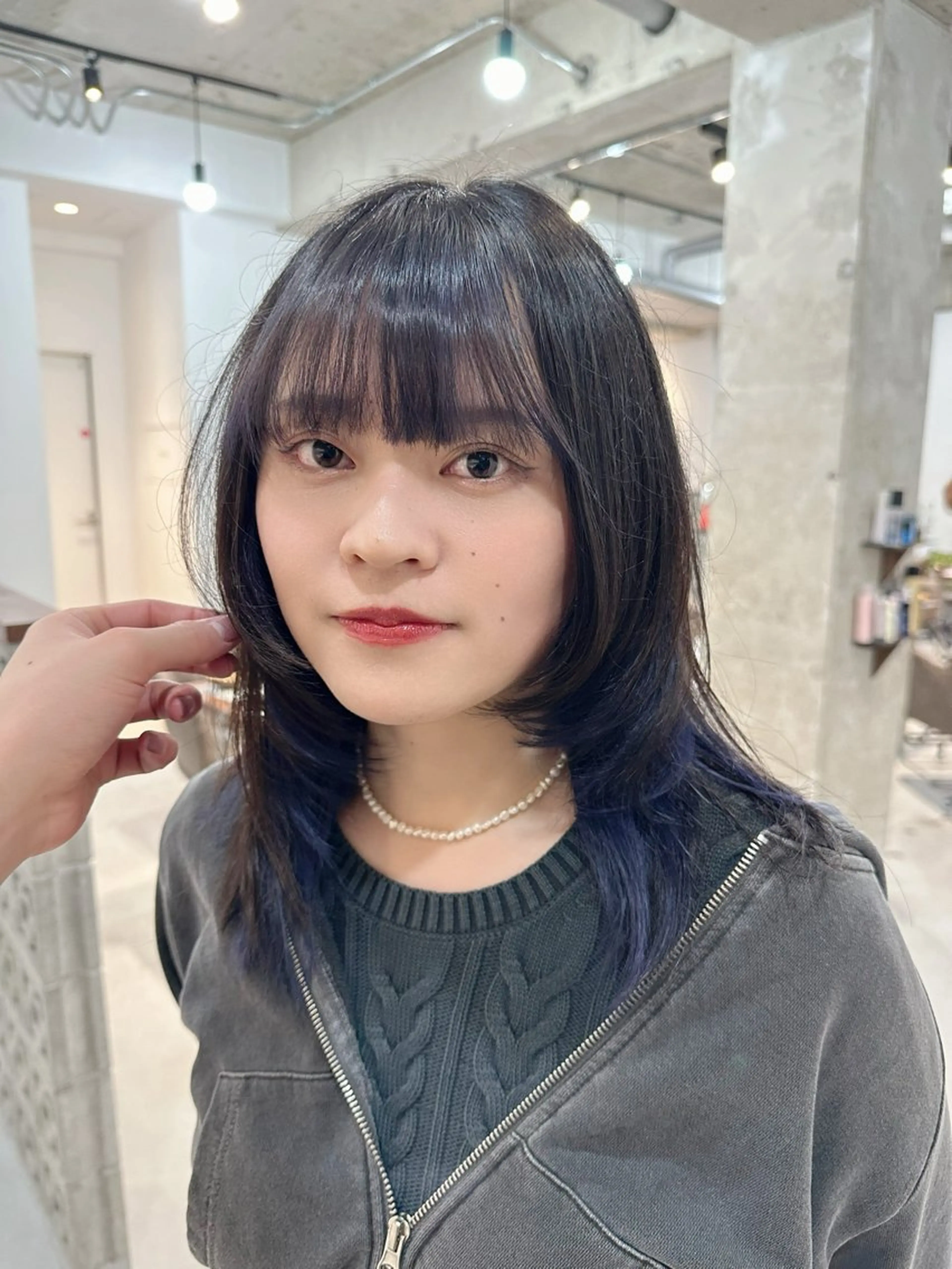 ミディアム 顔まわりレイヤー 顔周りカット レイヤーカット カット ヘアカラー トリートメント カイリ /レイヤーカットのヘアスタイル