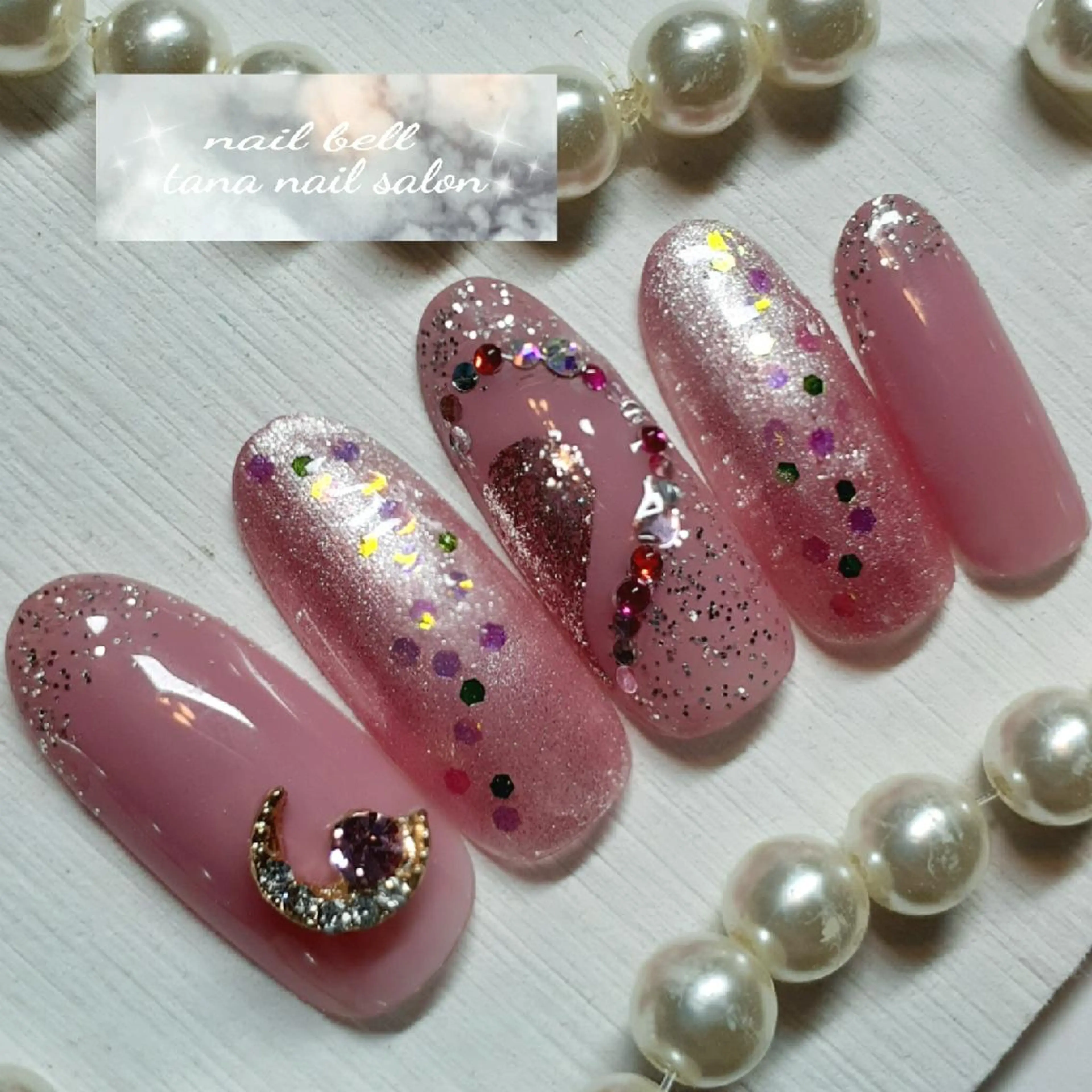 ネイル 占いができるネイルサロン「ネイルベル」所属・さいとう りなのネイルデザイン