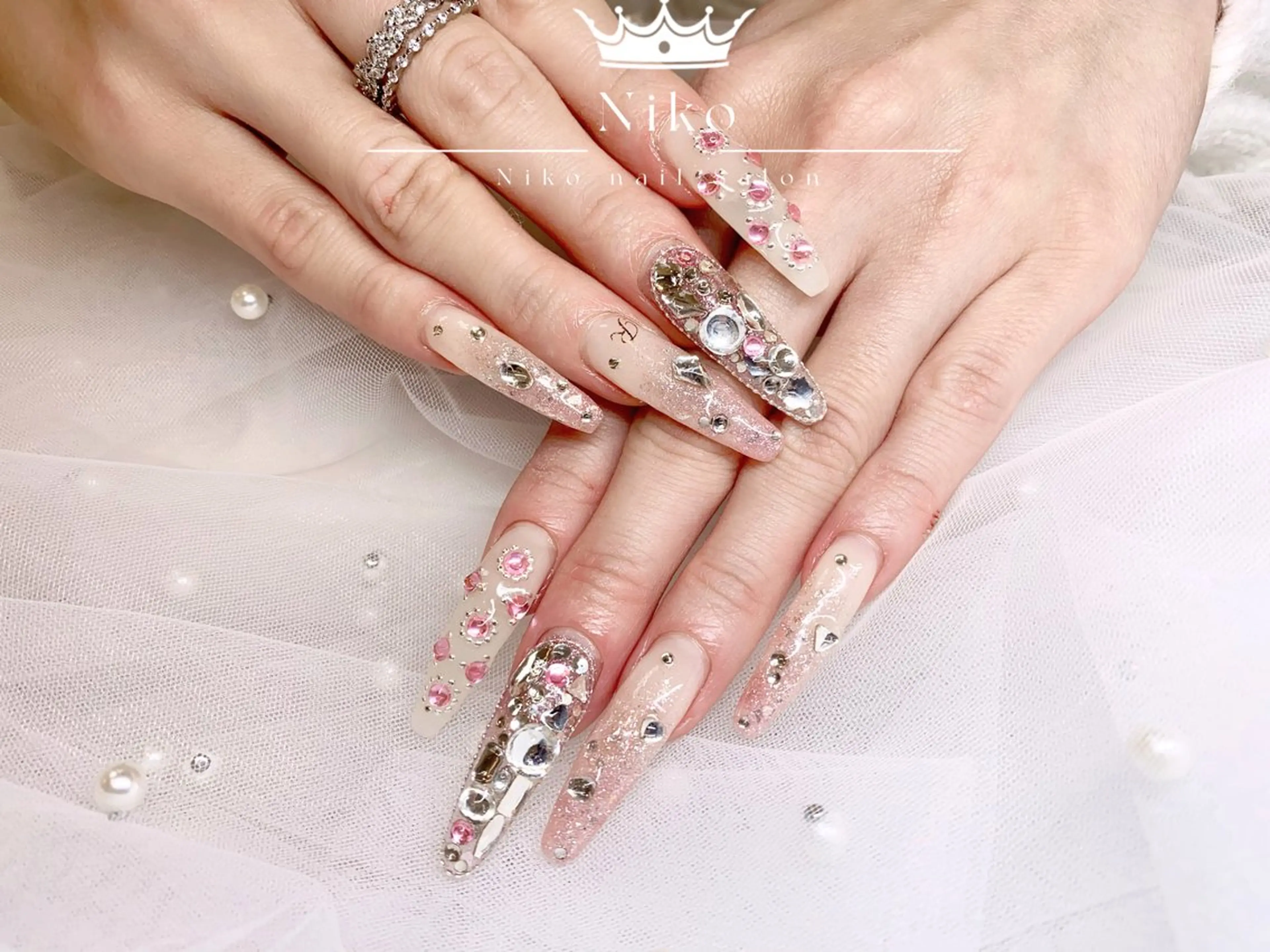 ネイル ジェルネイル ハート 韓国ネイル ニュアンスネイル パラジェル Niko nailサロンのネイルデザイン