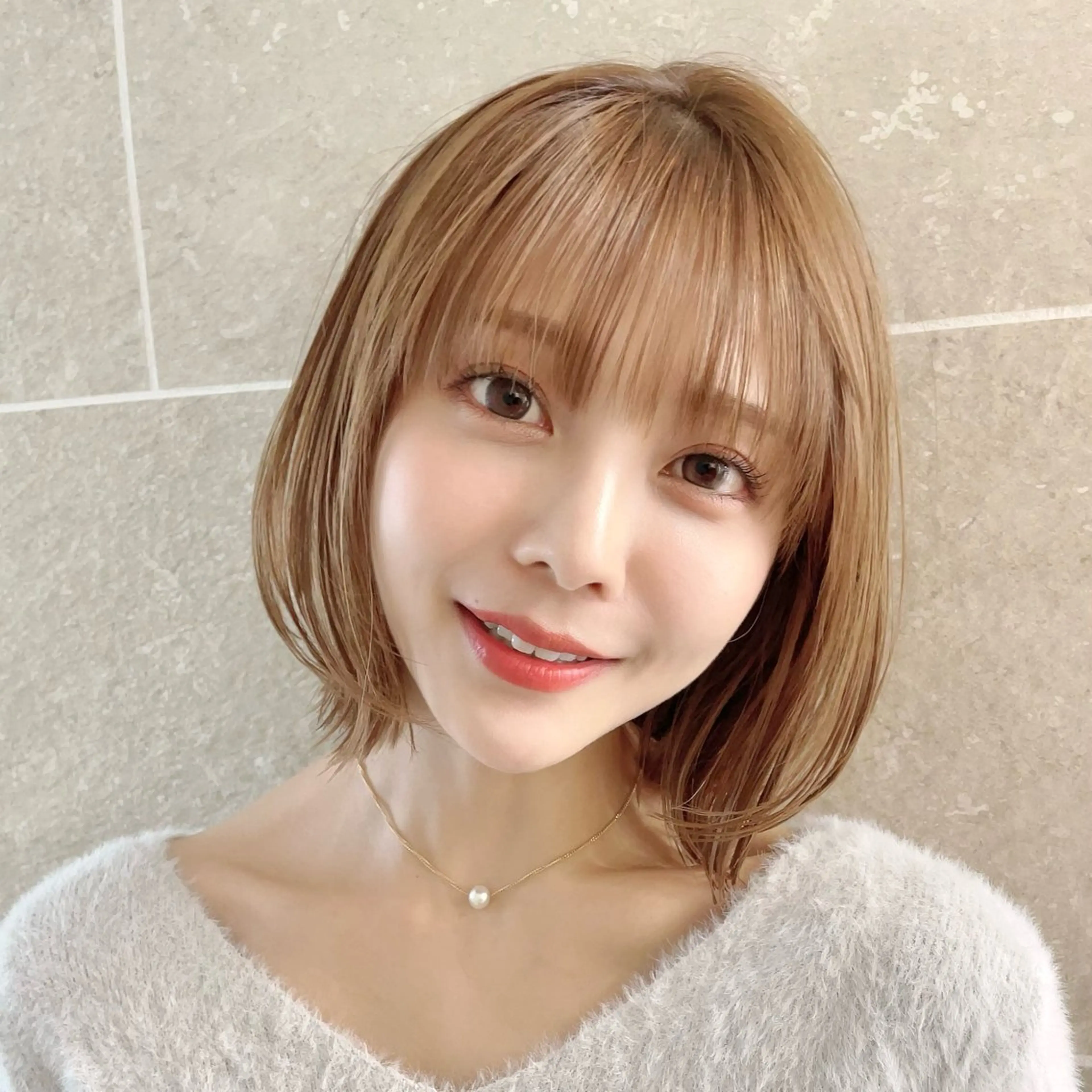 ショート ハイトーン/横浜 /伊藤　怜のヘアスタイル