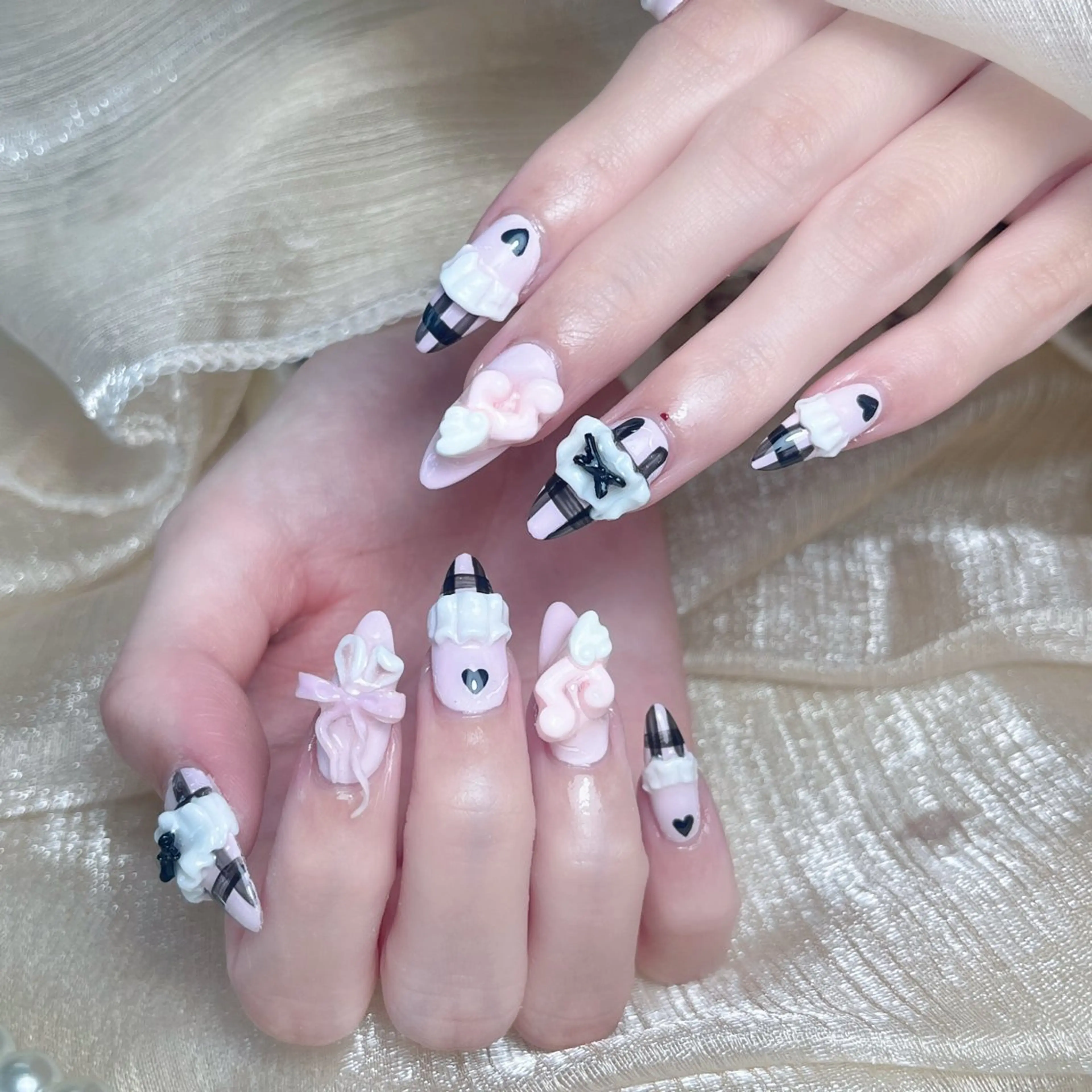 ネイル ハンドネイル ハンドケア Panda chan Novaのネイルデザイン