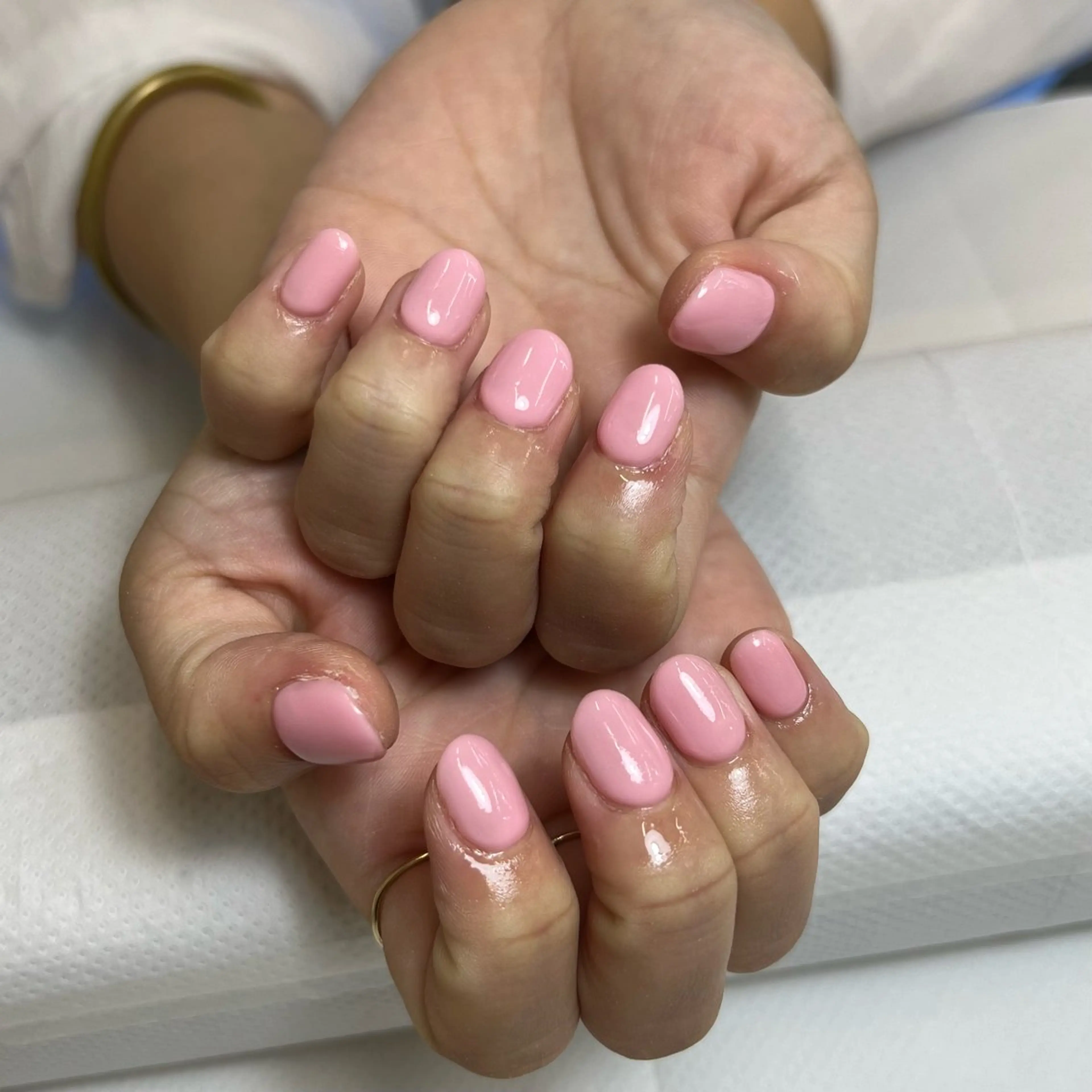 ネイル ラメ(グリッター) ワンカラーネイル パステルネイル ピンク ハンドネイル Nishimura Amiのネイルデザイン