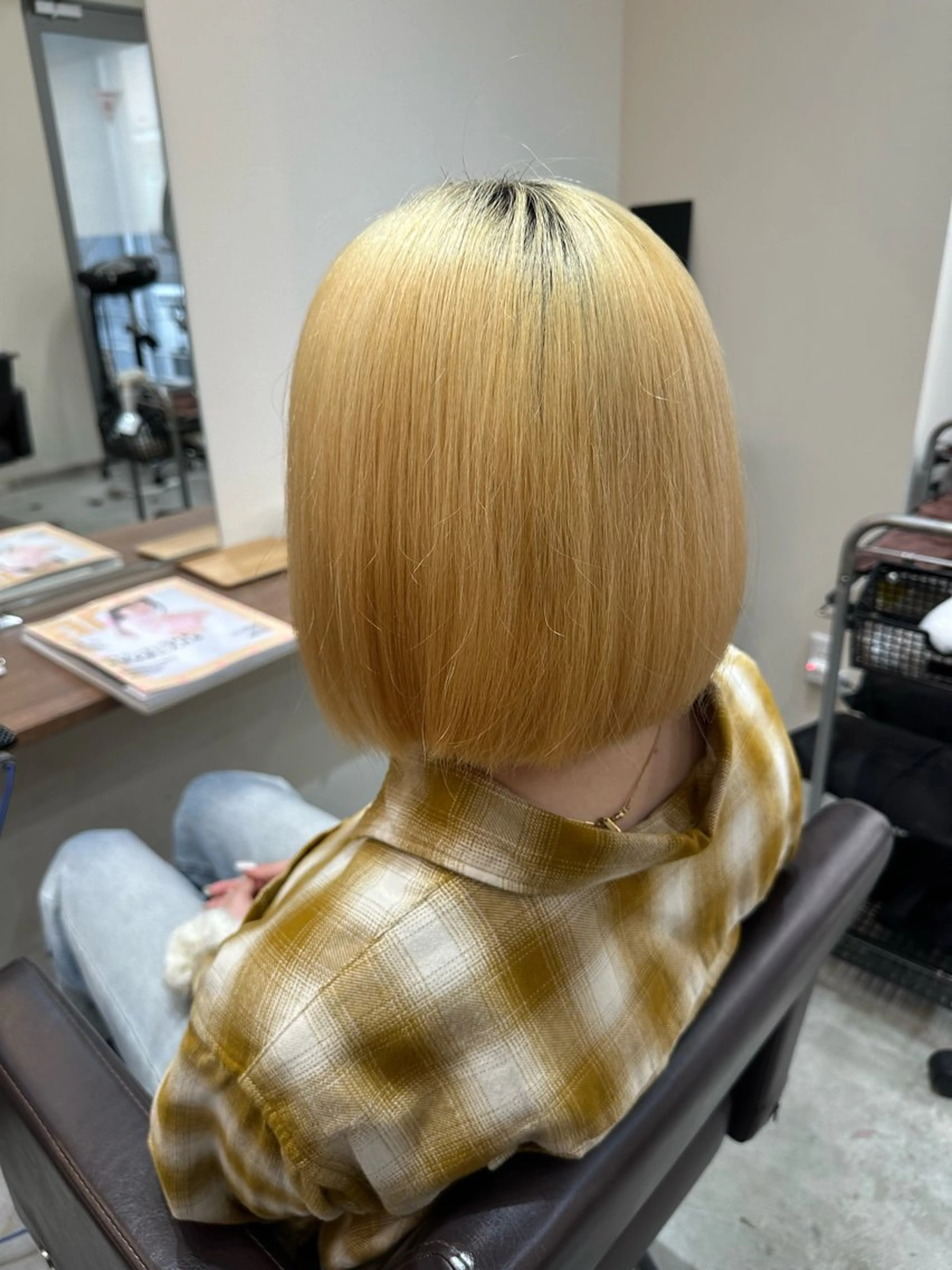 ショート カラー カット ヘアカラー トリートメント ヘッドスパ 巻けるケア縮毛矯正✨ ケアカラー✨山下のヘアスタイル