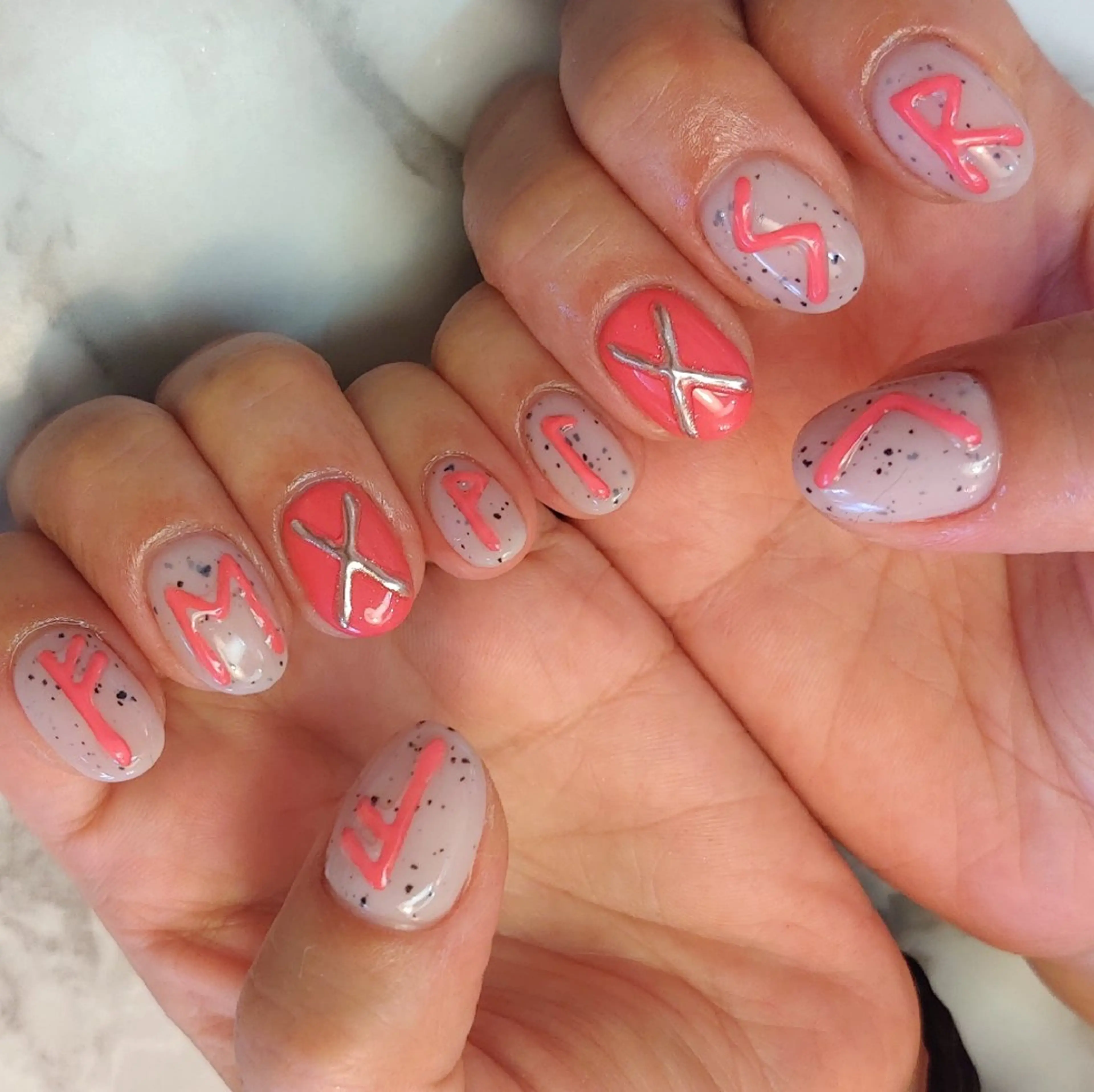 ネイル ジェヌインネイル 河内のネイルデザイン