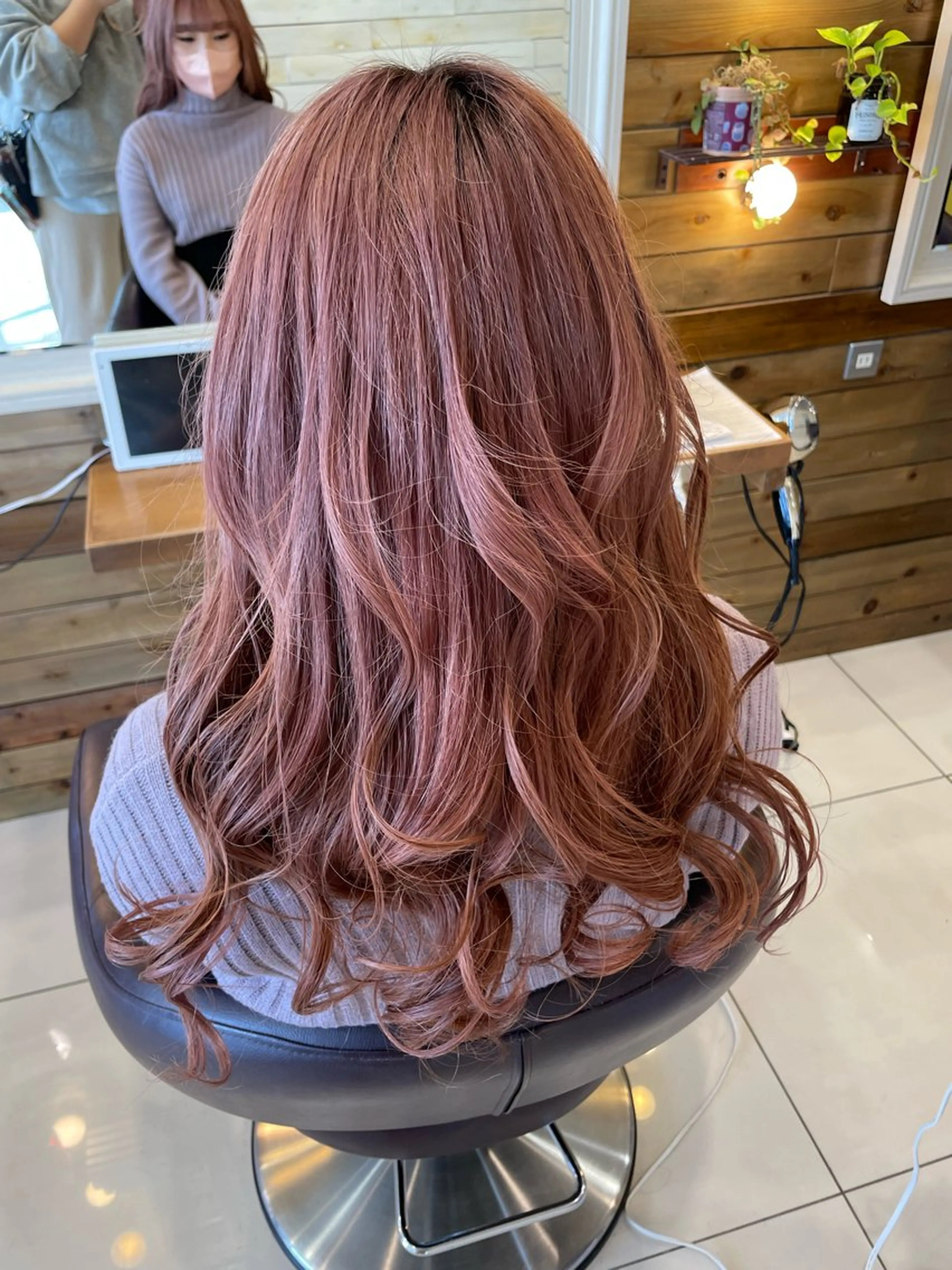 ロング 透明感color吉田 沙羅のヘアスタイル