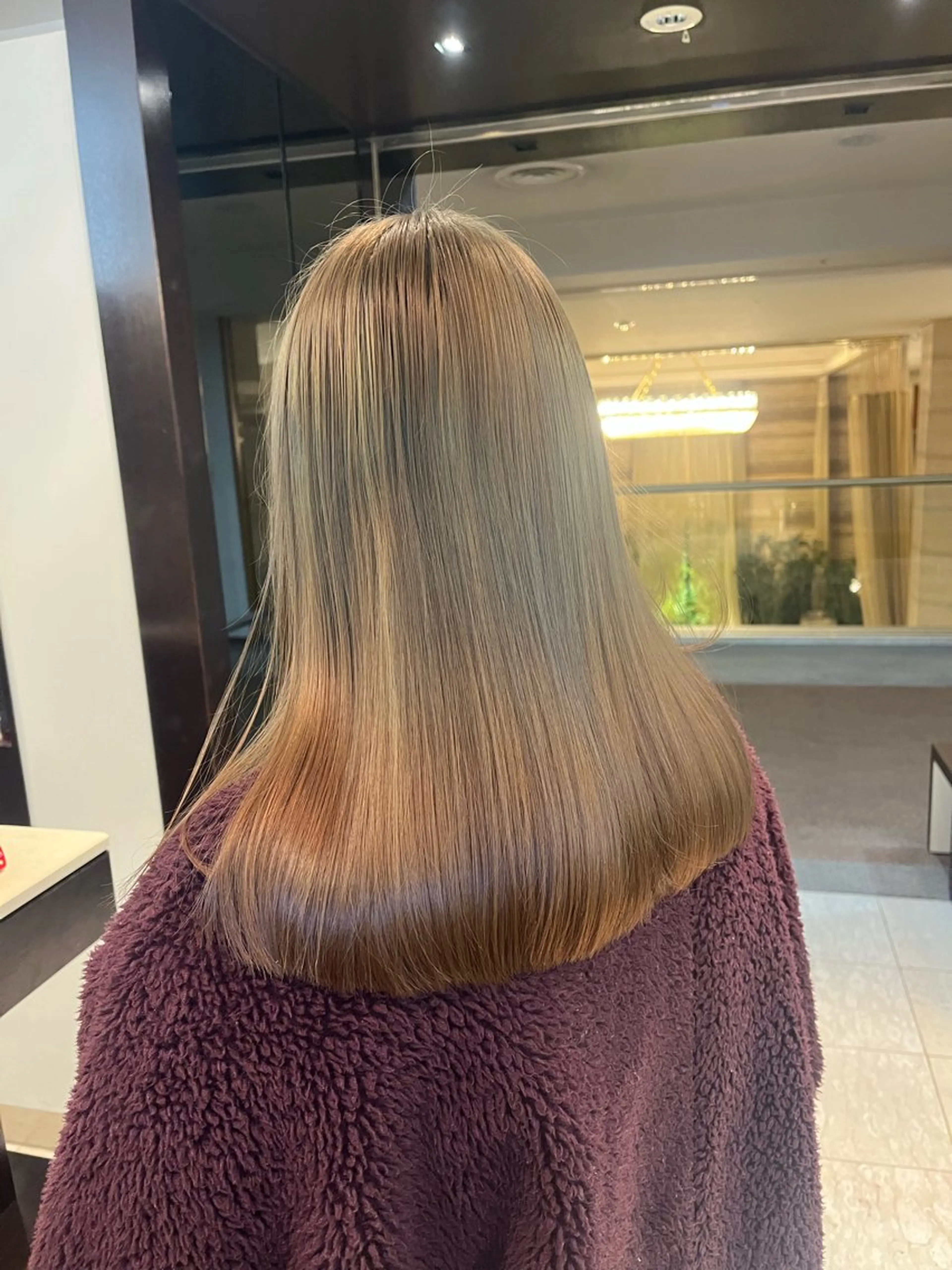 セミロング サロンドボーテレイ所属・タナカ Tanakaのヘアスタイル