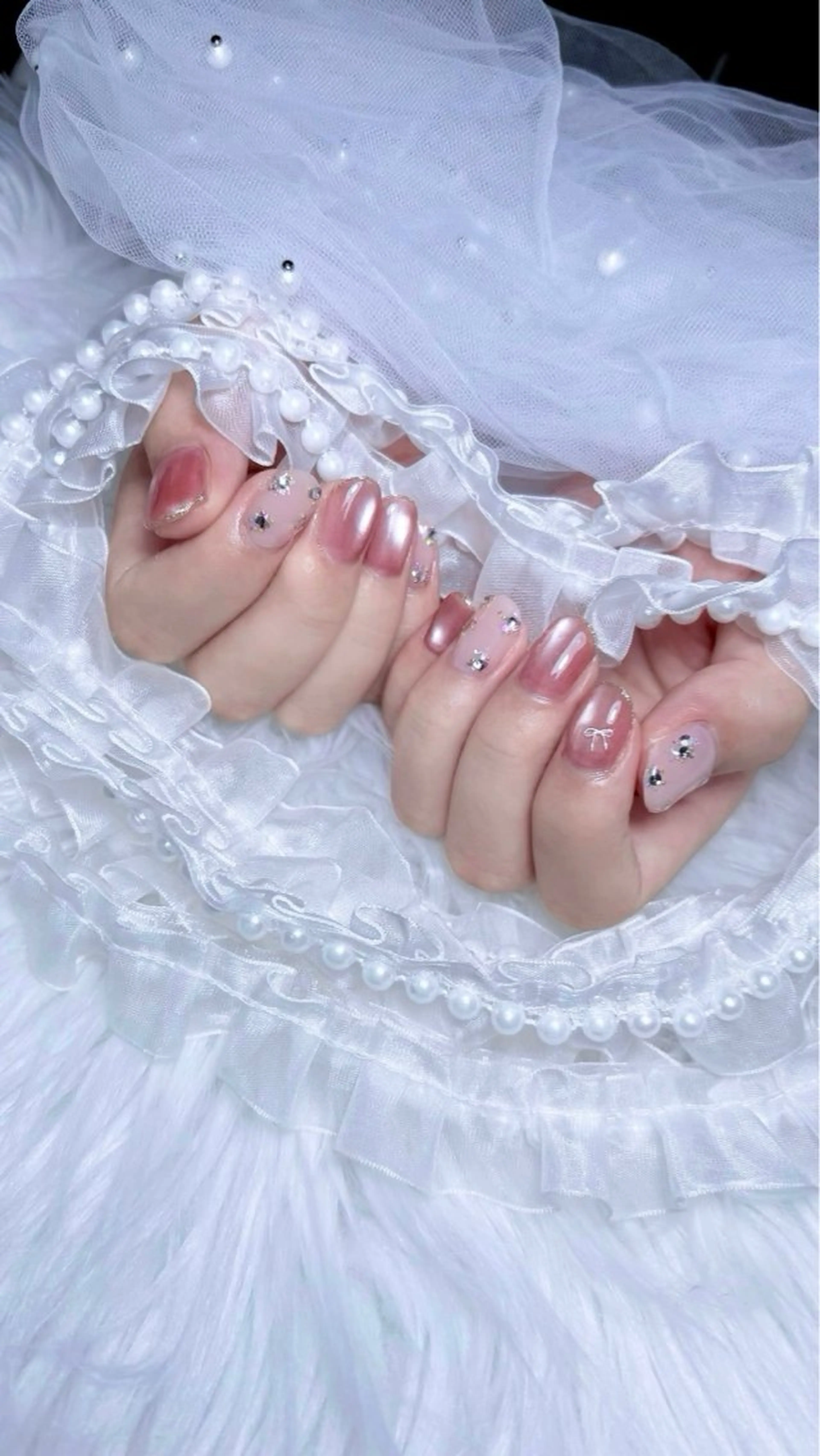 ネイル ハンドネイル 𝑬𝑹𝑰𝑲𝑨 𓂃🎀𓈒𓏸のネイルデザイン