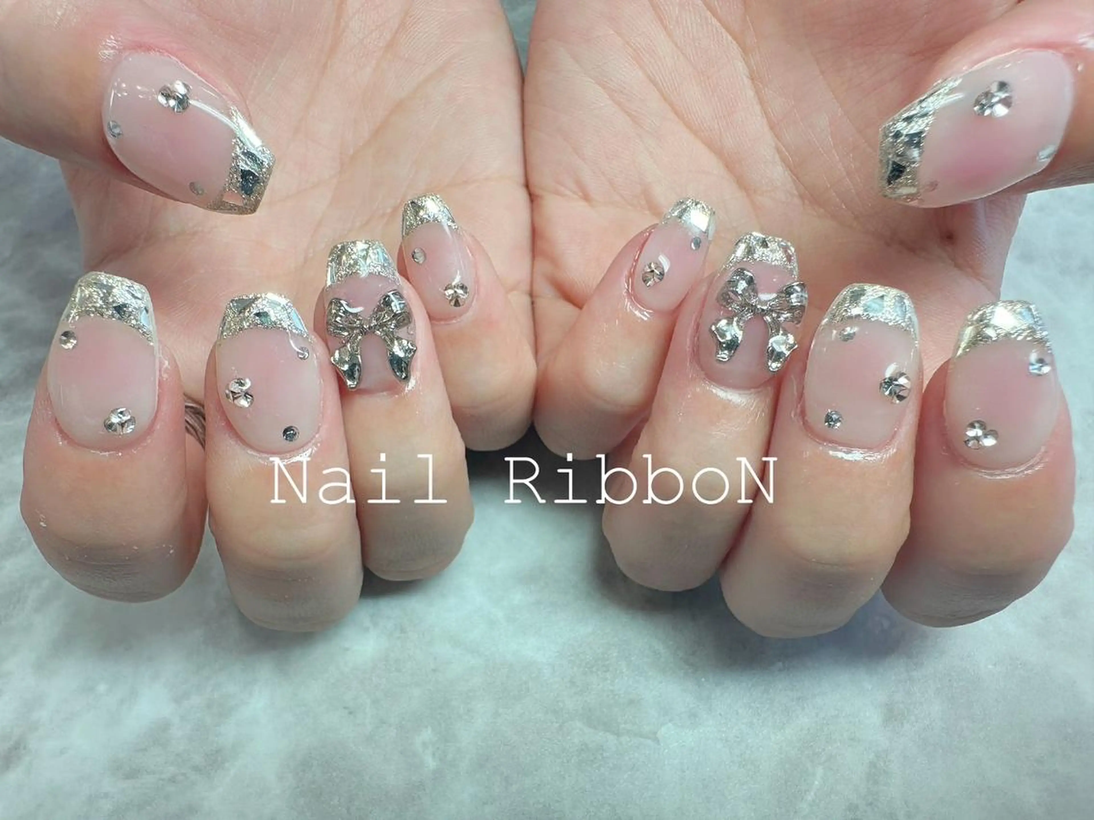 ネイル ネイルリボン 伊藤のネイルデザイン