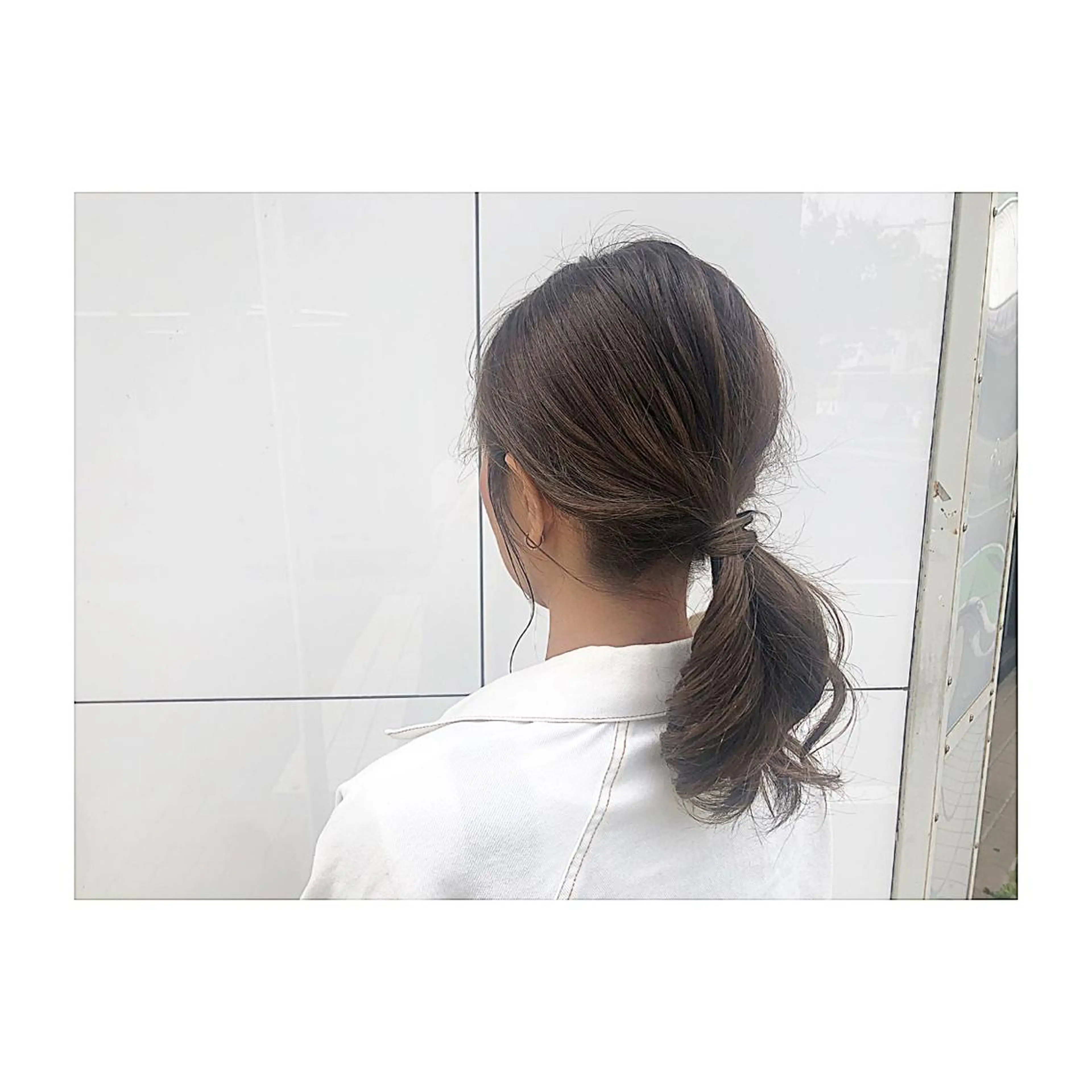 セミロング アッシュ カット ヘアカラー トリートメント あらい なつみのヘアスタイル