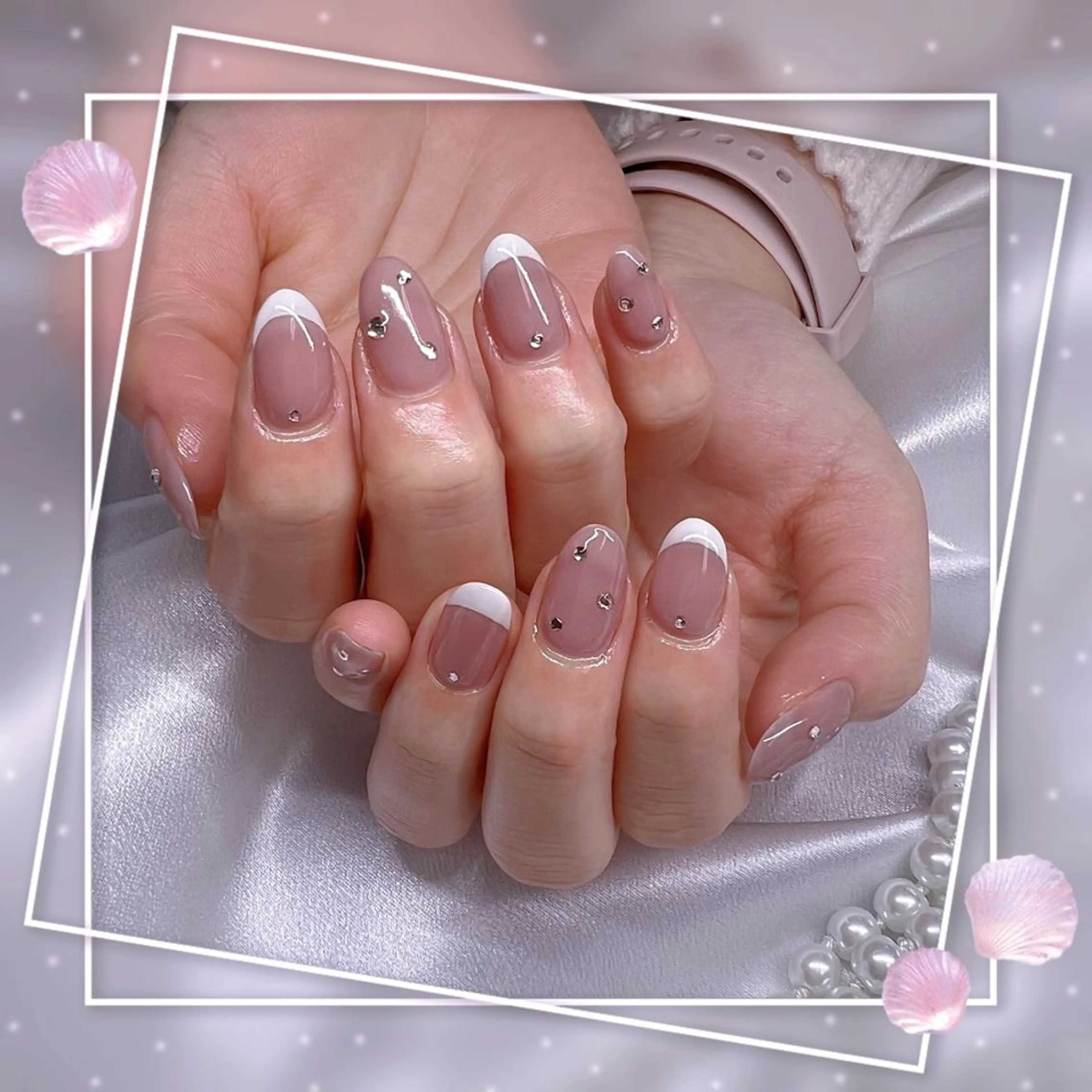 ネイル フレンチネイル キラキラネイル 韓国ネイル マグネットネイル マグネットフレンチ ハンドネイル Chill Nailsalonのネイルデザイン