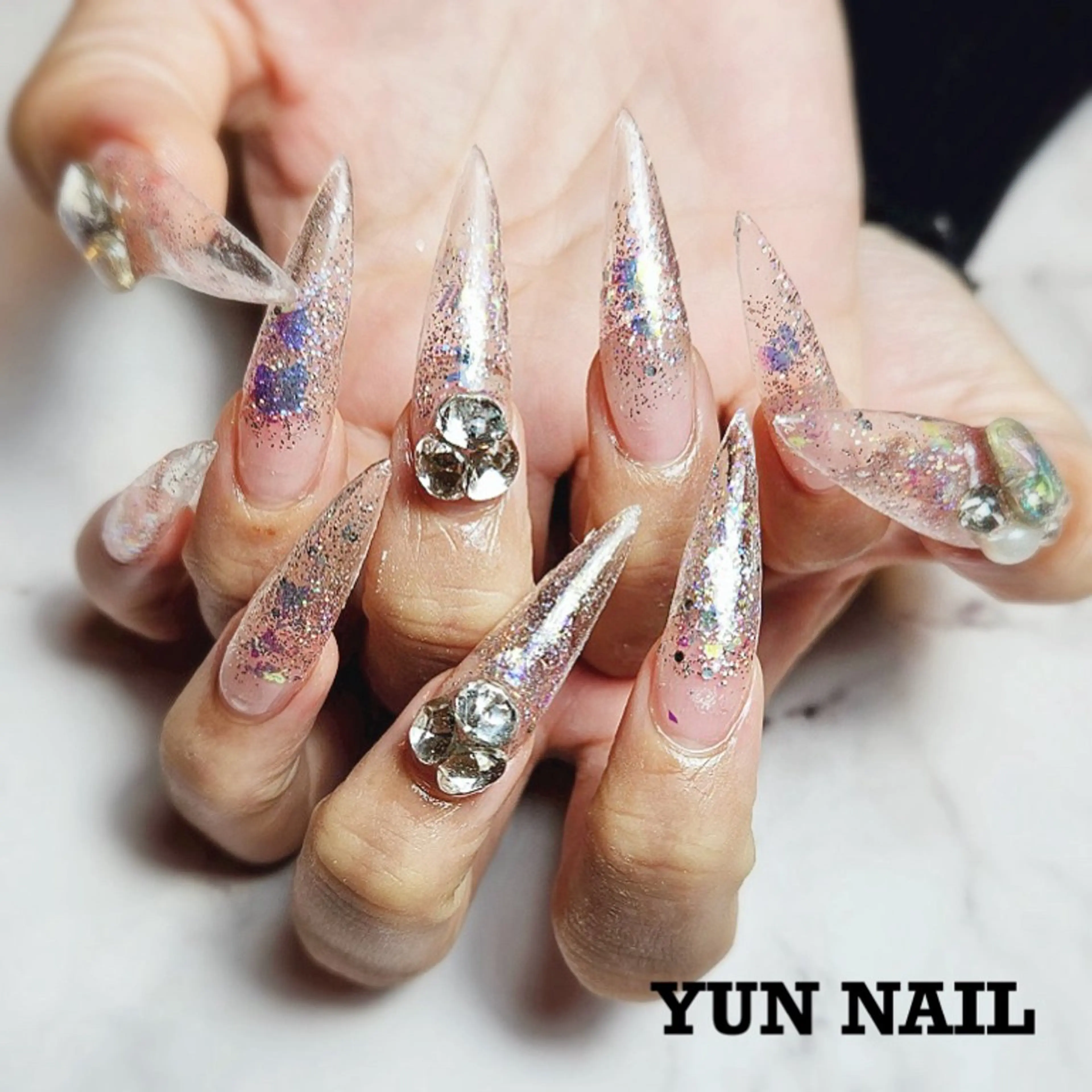ネイル 🌈Yun nail hyejin💋のネイルデザイン