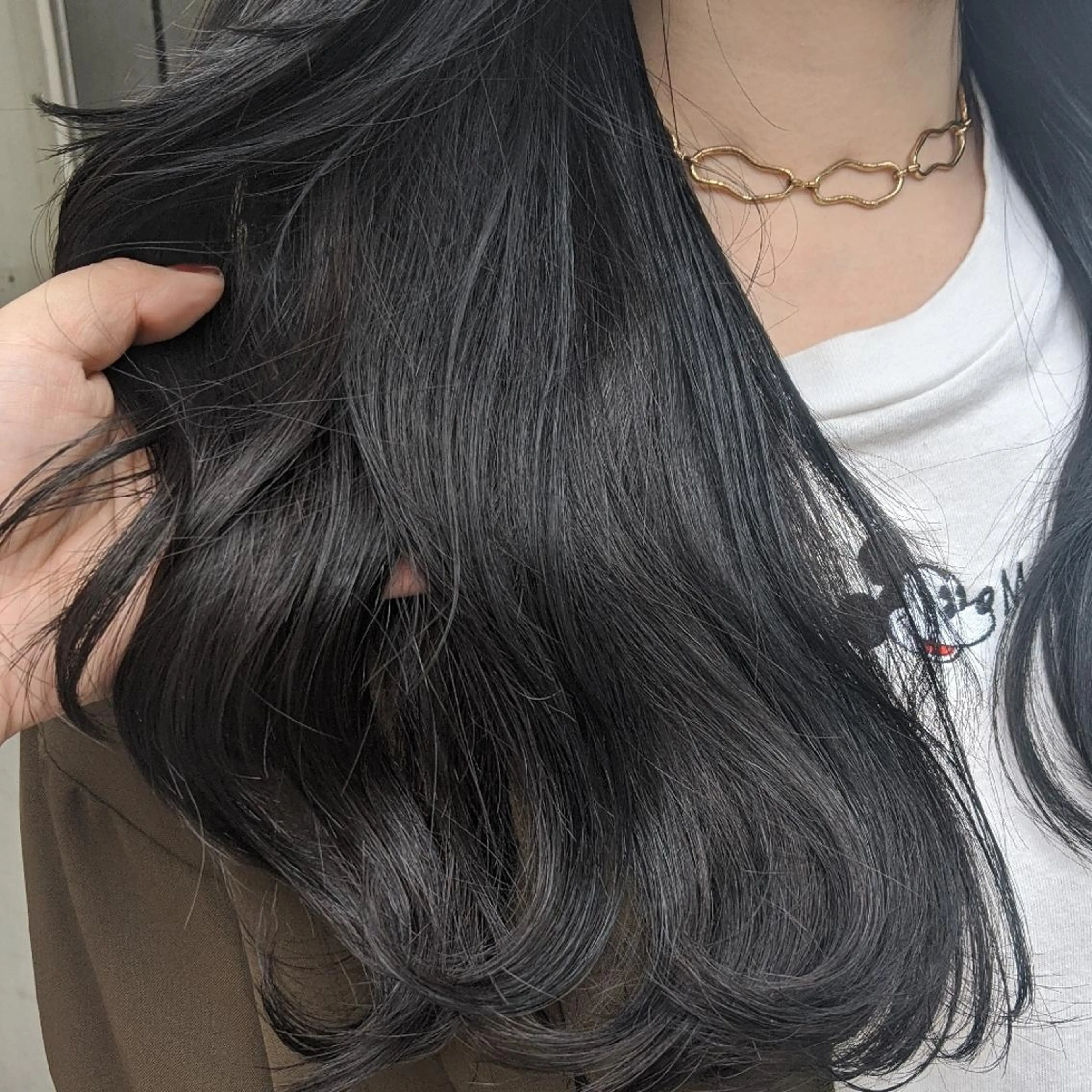 カラー ロング 黒髪 ブルーカラー ブルーブラック PRIVATE SALON EYES所属・EYES リアのマツエク・マツパデザイン