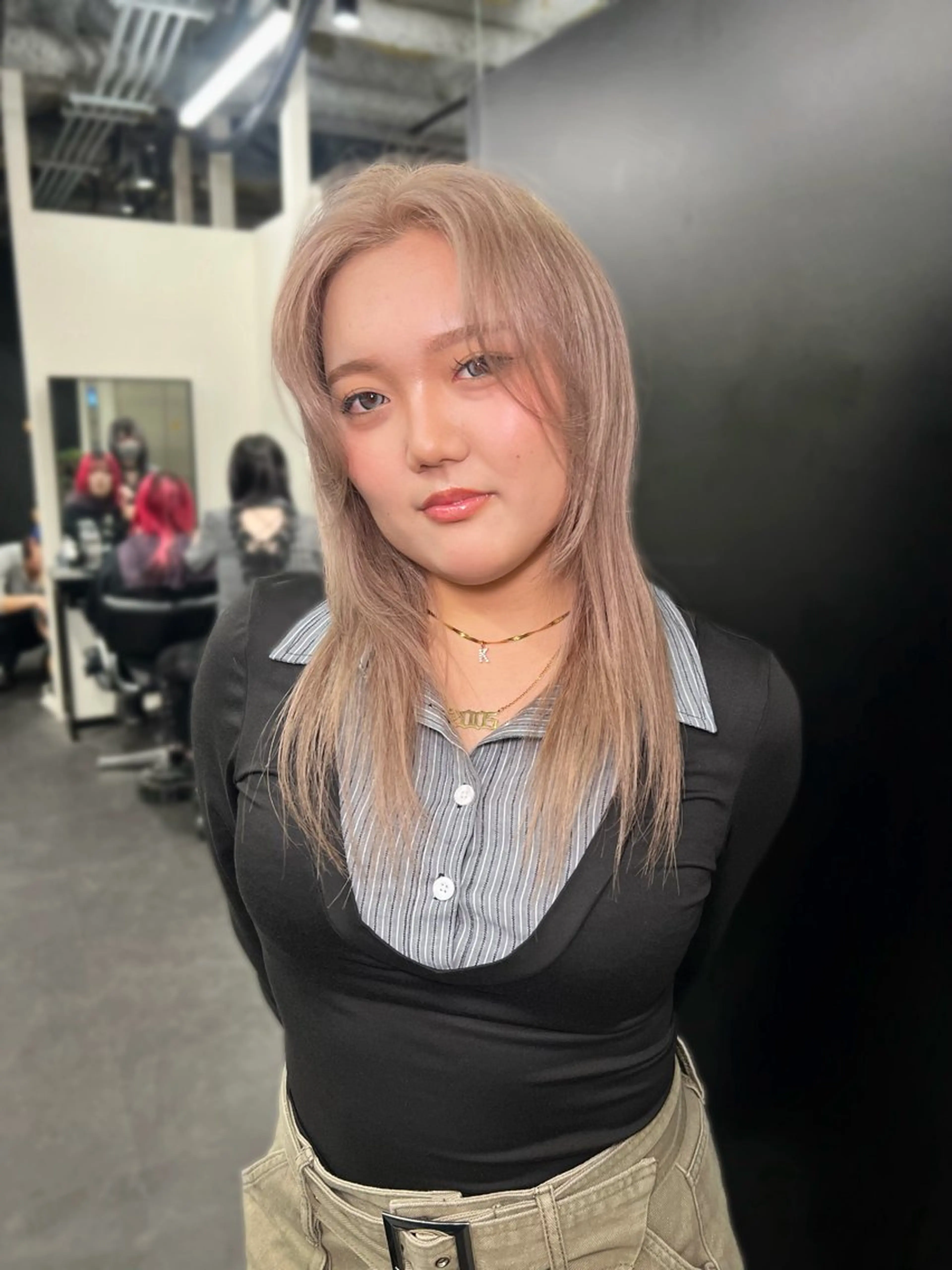 ロング ヘアカラー 山口 真世のヘアスタイル