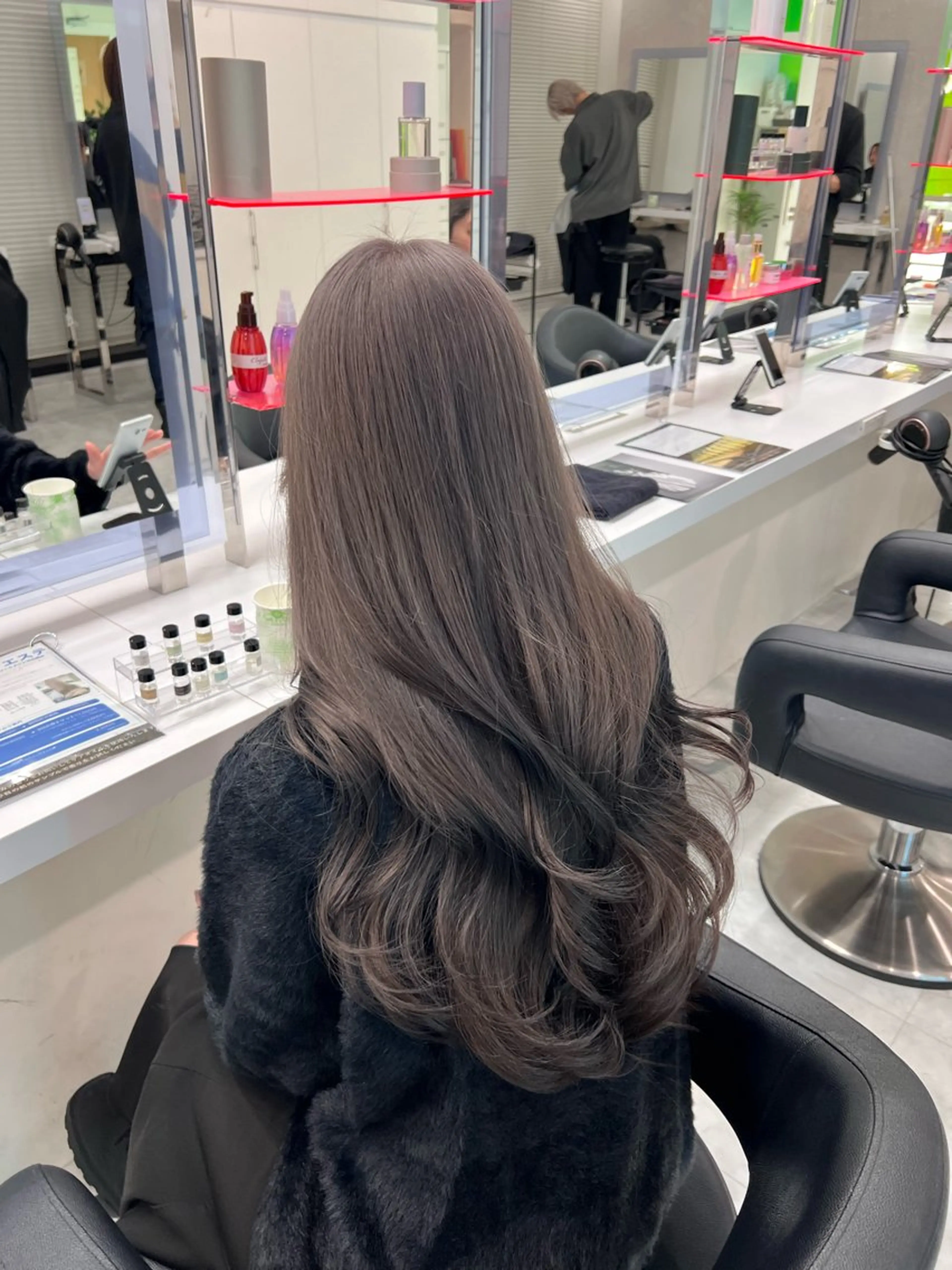 ロング カラー 艶髪グレージュ特化/ CHIKARAのヘアスタイル