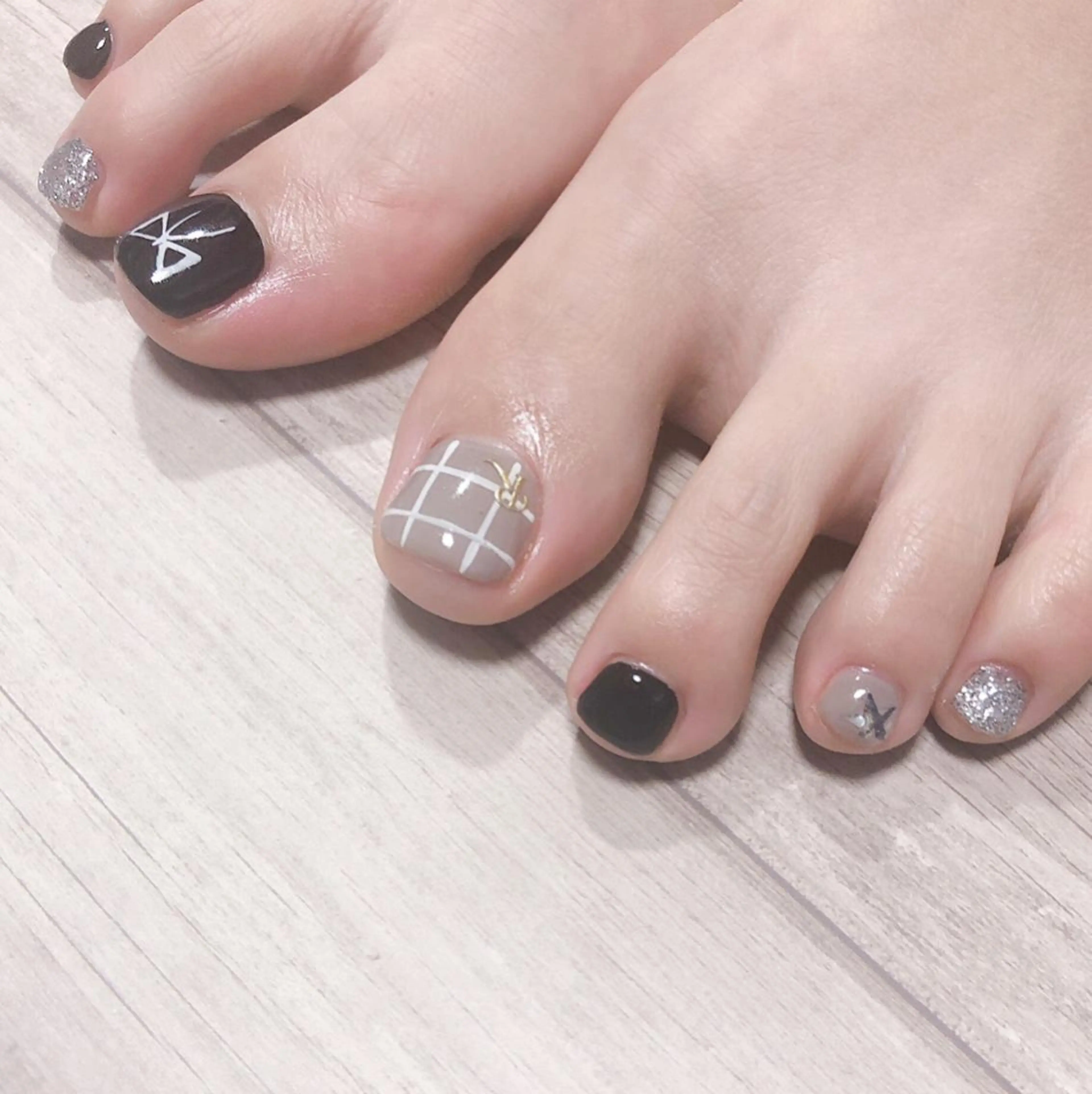 ネイル 個室ネイルサロンDolly Girl〜ドーリーガール〜所属・DollyGirl KYOKOのネイルデザイン