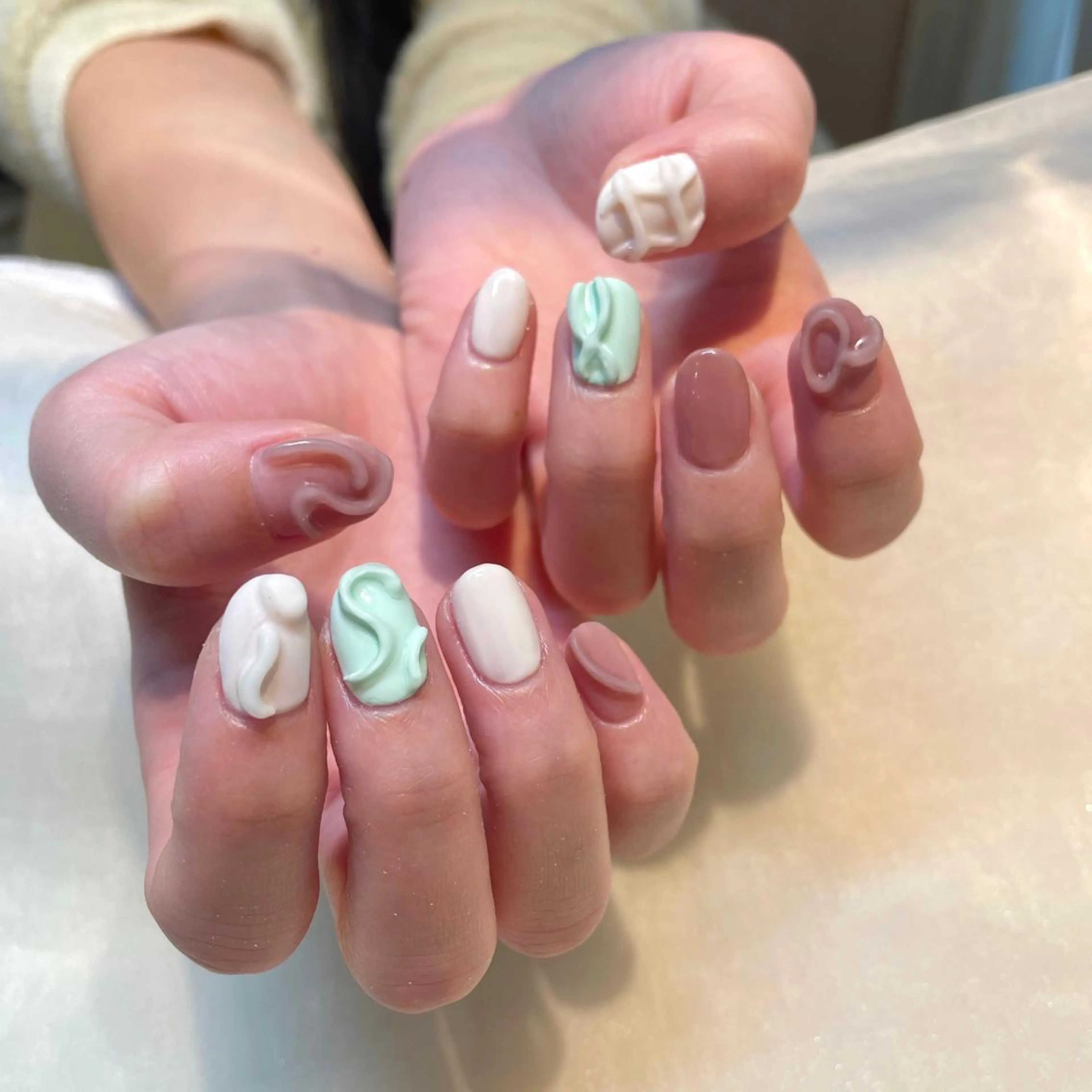 ネイル ハンドネイル 新井 ひなののネイルデザイン