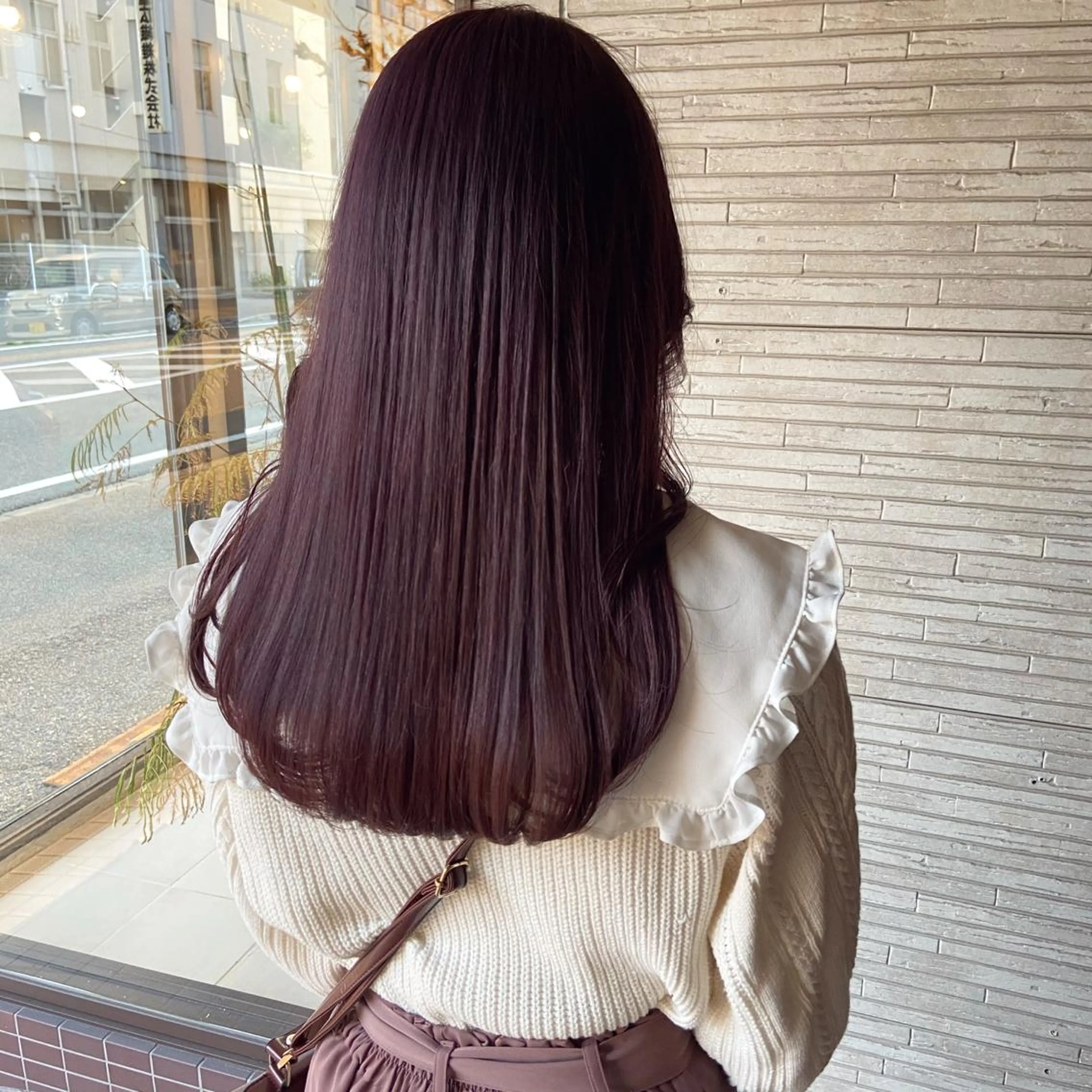セミロング 小玉 杏華のヘアスタイル