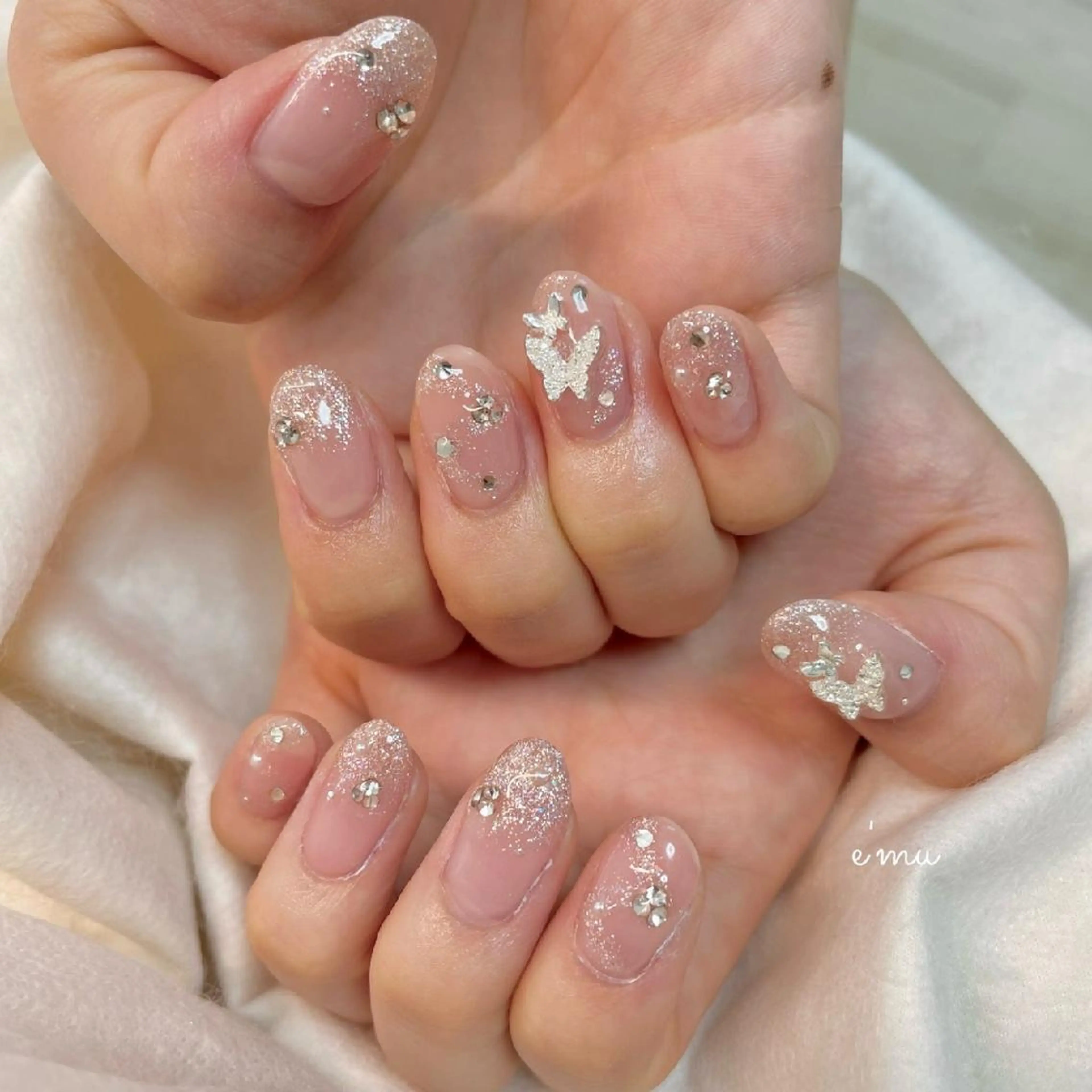 ネイル キラキラネイル 韓国ネイル nail salon e'mu💐のネイルデザイン