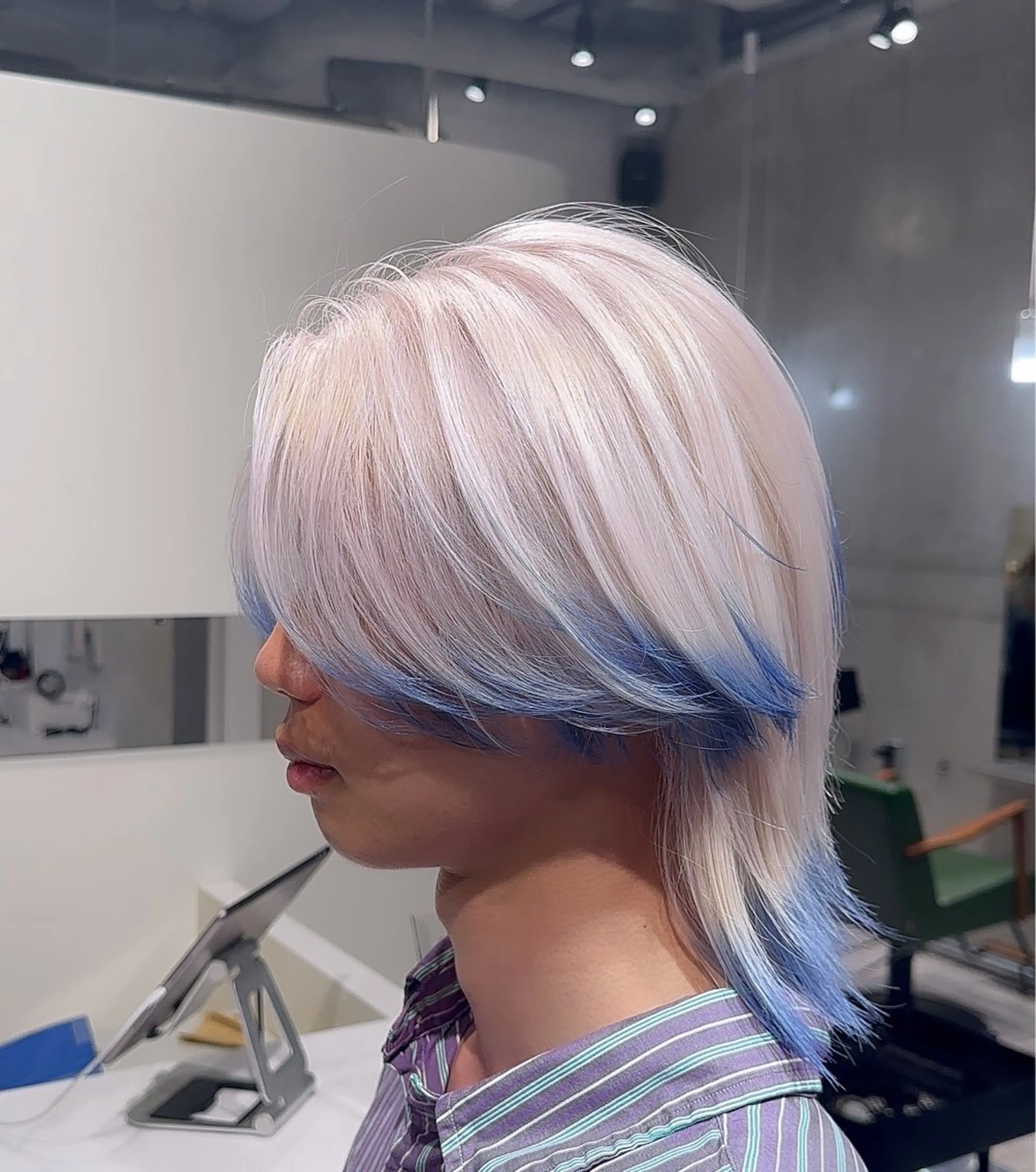 ショート カラー メンズ メンズブリーチ メンズハイトーン ブリーチ ハイトーンカラー MONIQA所属・🐲RYUKI メンズブリーチのヘアスタイル