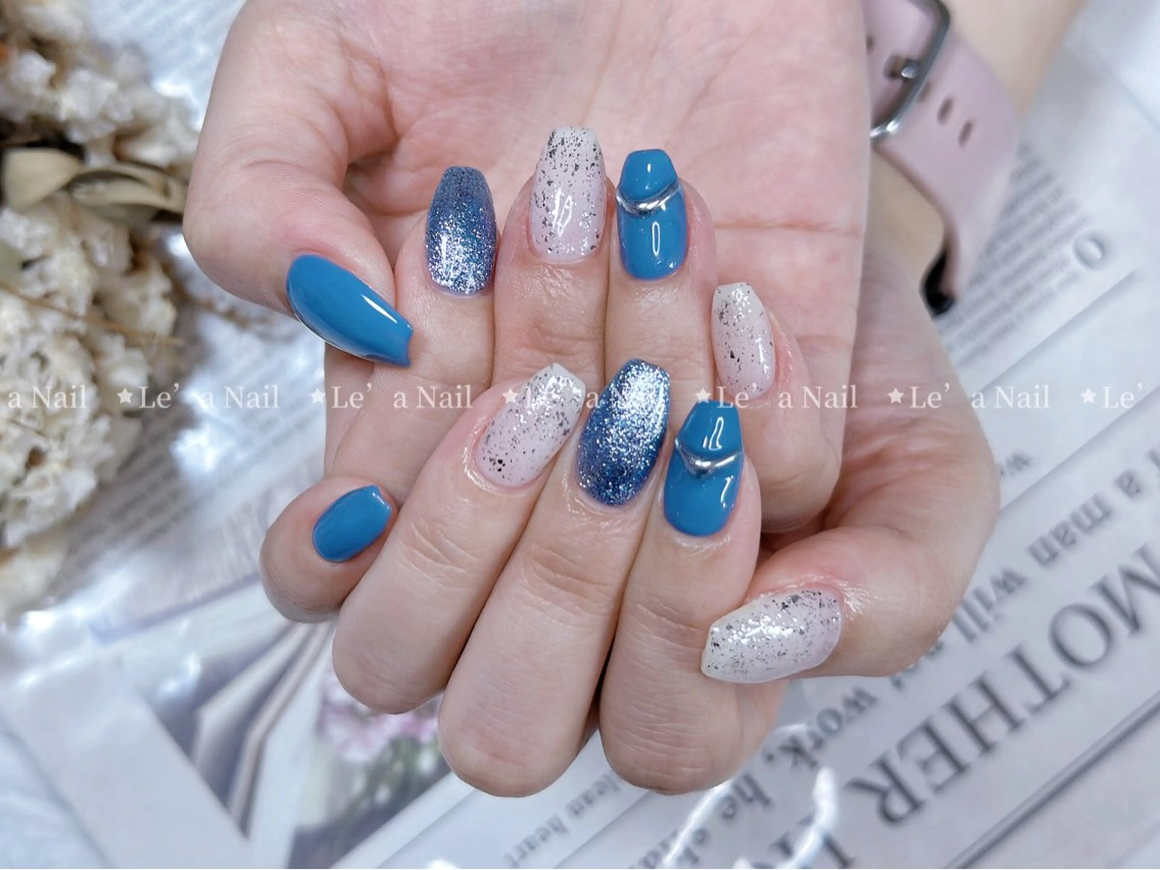 ミディアム カラー ネイル Lea NAILsalon所属・Le’a NailSalonのネイルデザイン