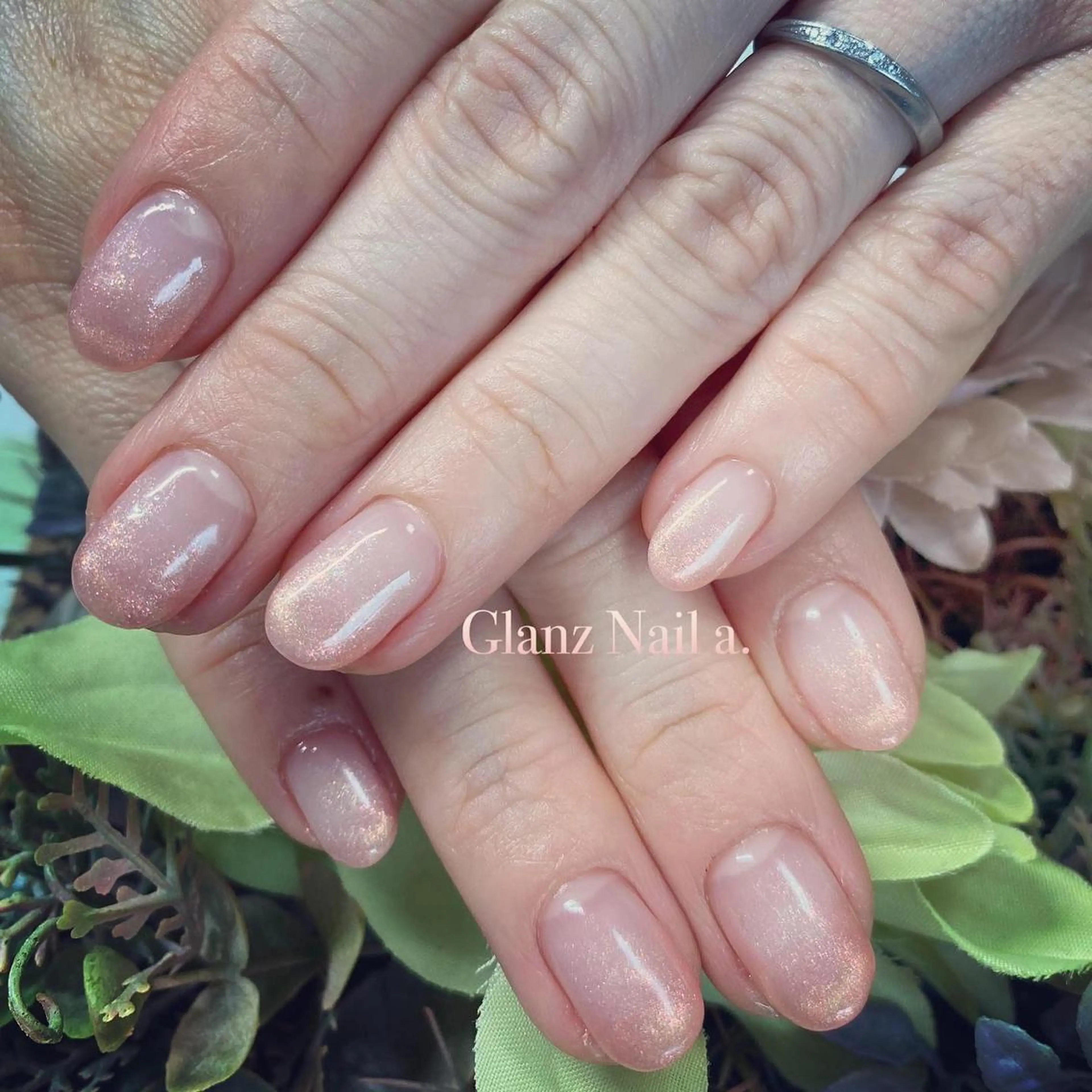 ネイル ラメ(グリッター) オフィスネイル シンプルネイル Glanz  Nail aのネイルデザイン