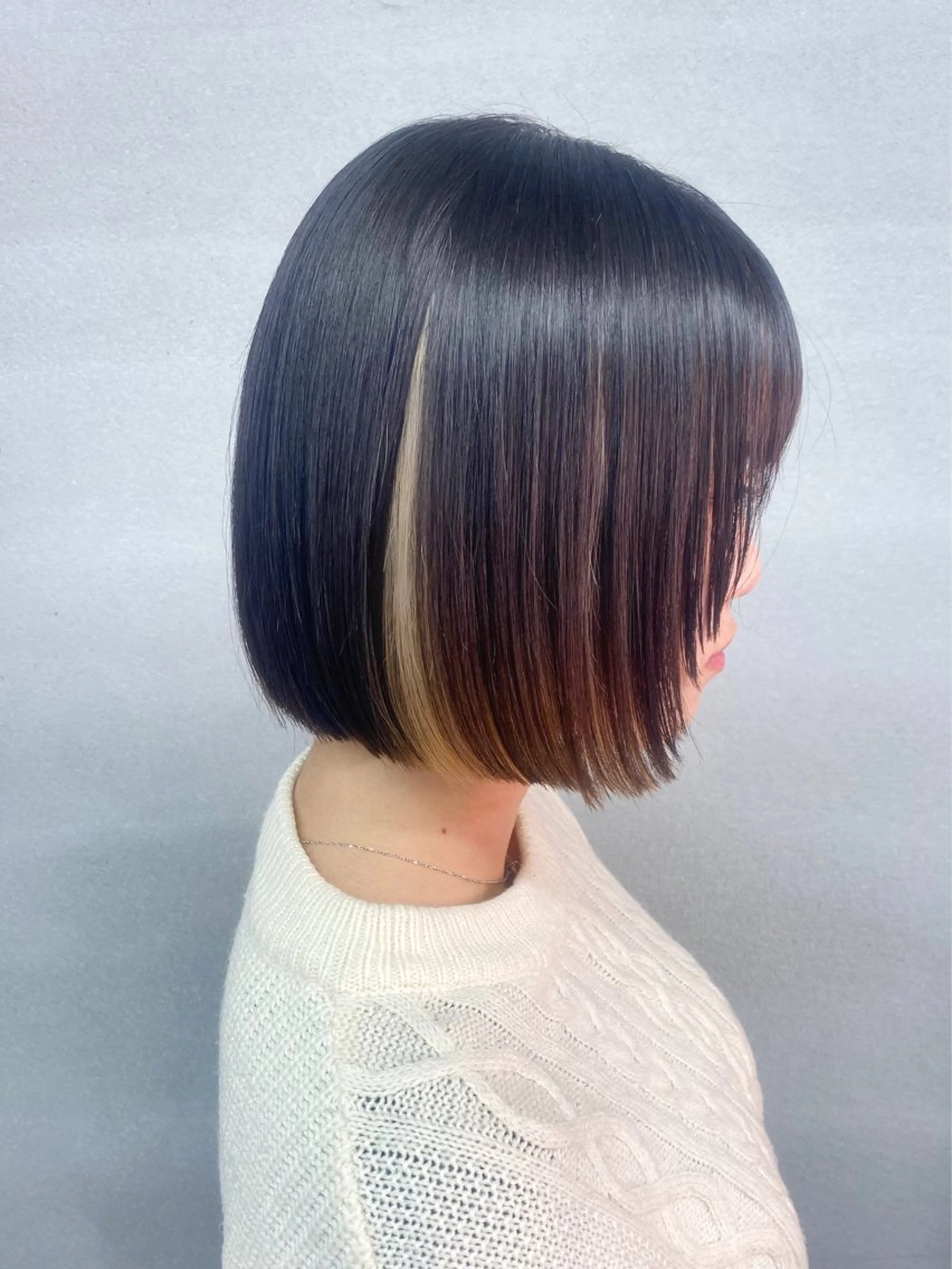 ショート ボブ 顔周りカット レイヤーカット 柏 デザインカラー/ レイヤー🐣シオリのヘアスタイル