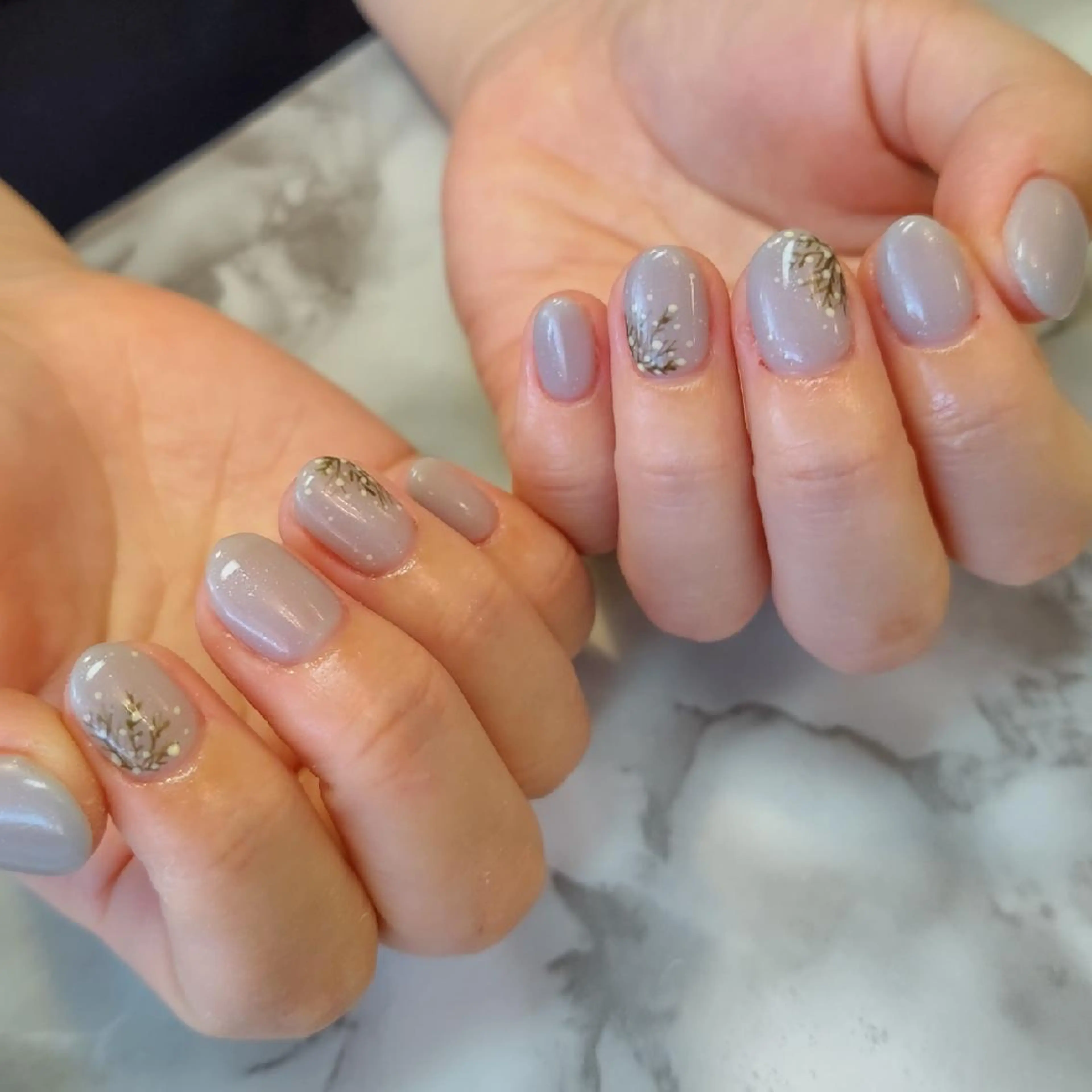 ネイル ジェヌインネイル 河内のネイルデザイン