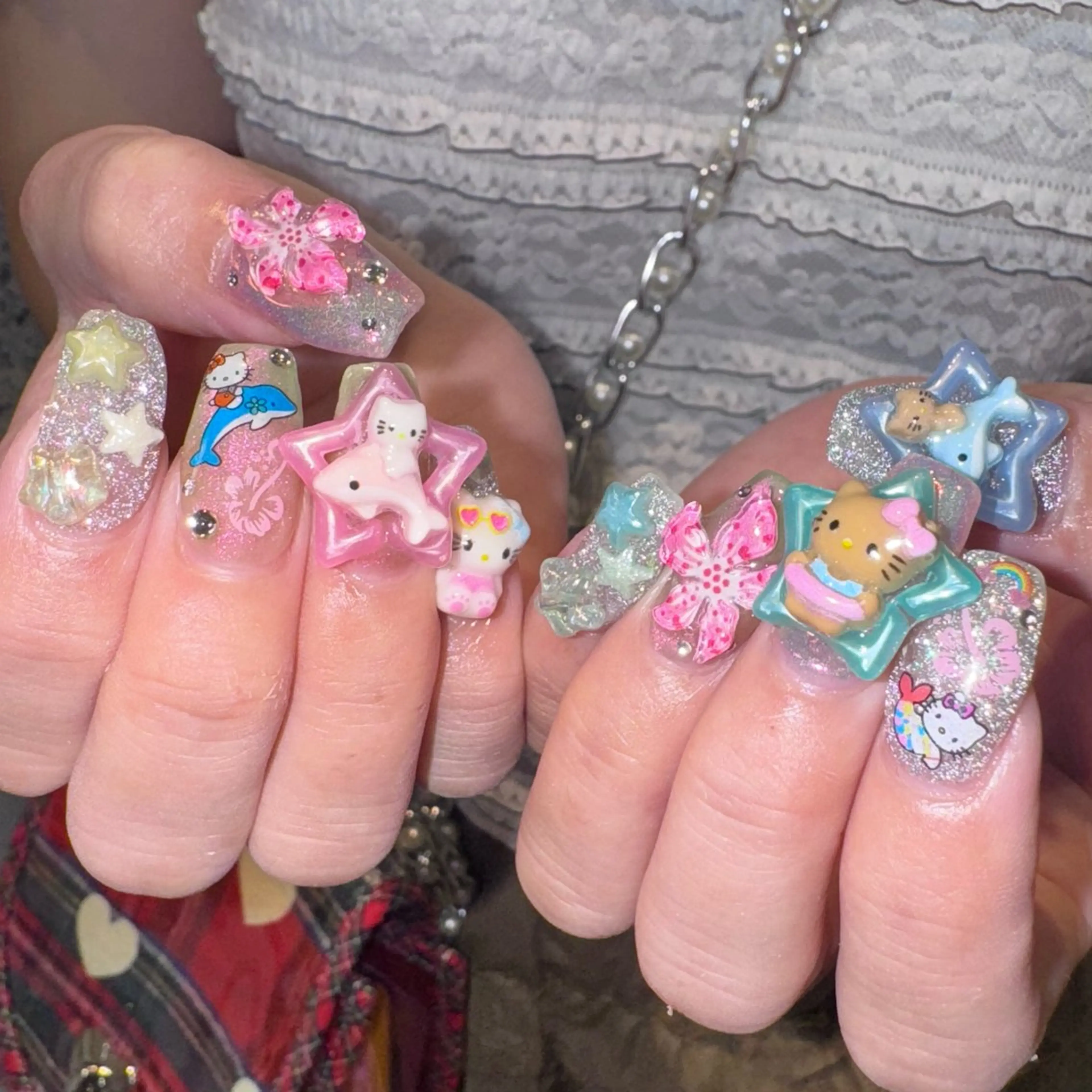 ネイル フラッシュネイル ハンドネイル RIEKO🍒 ワンホン♡推しネイルのネイルデザイン