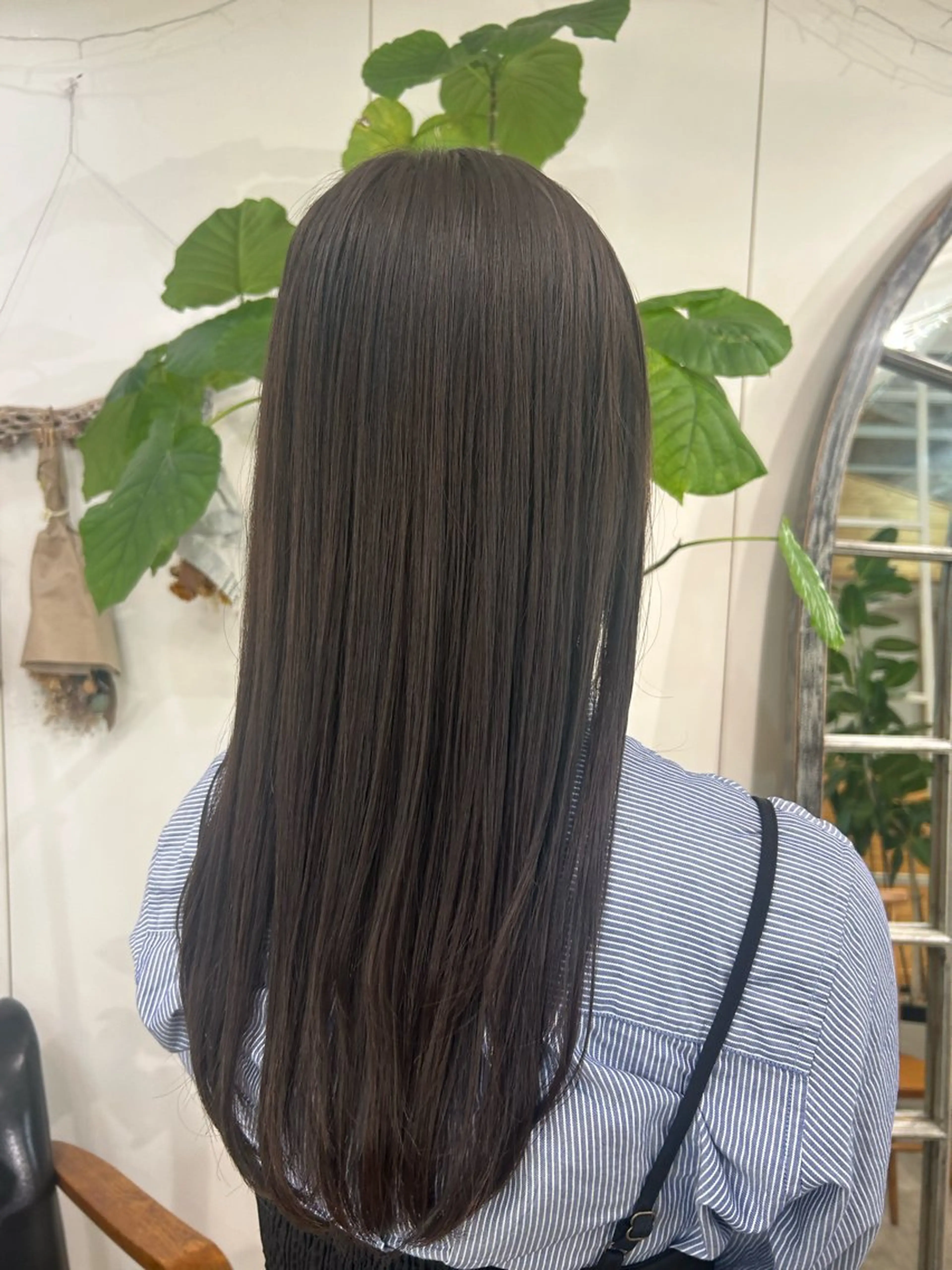 ロング カラー グレージュ シアーグレージュ 顔まわりレイヤー 顔周りカット レイヤーカット VISUALIST所属・小倉/レイヤー/ 顔周りカット/naoのヘアスタイル