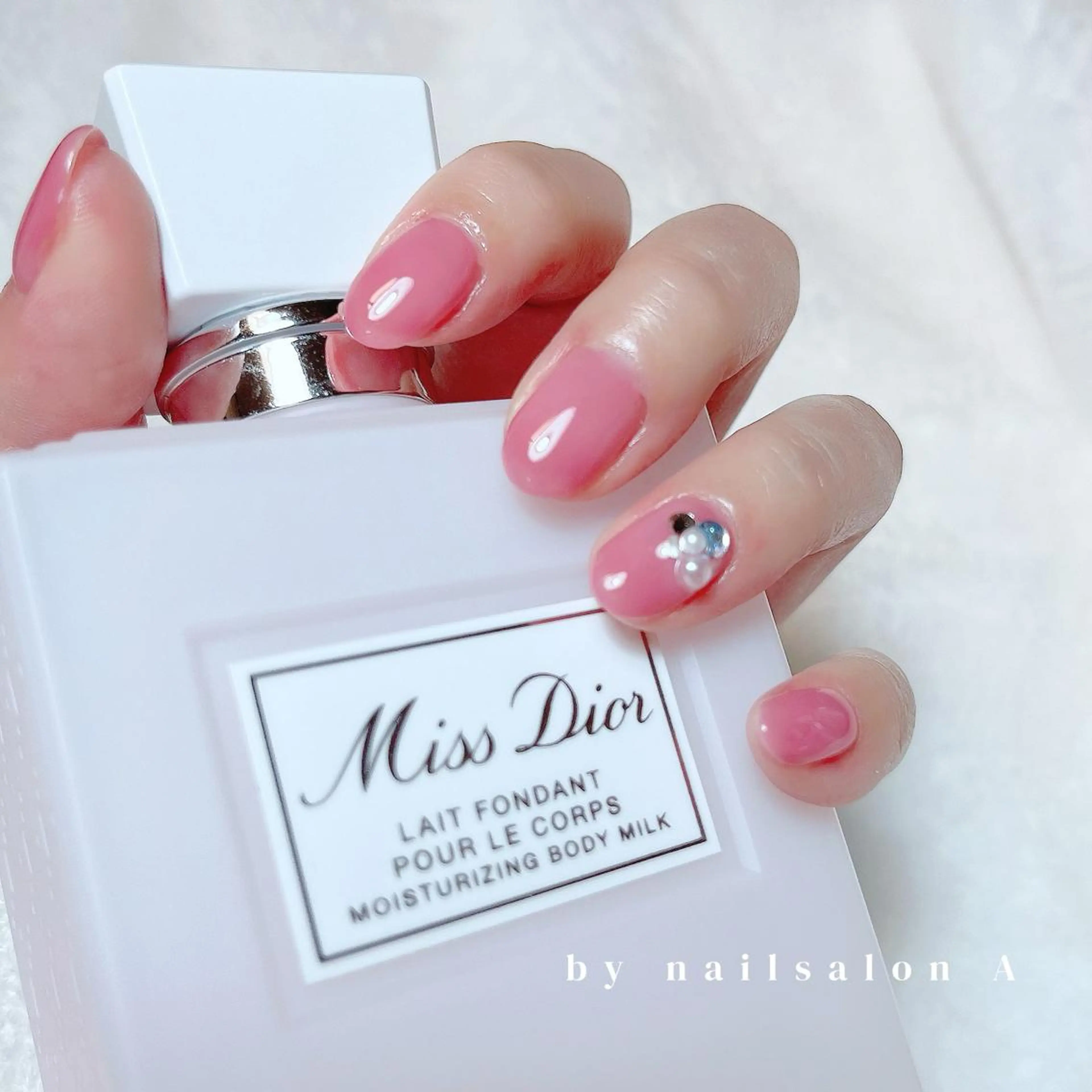 ネイル ストーンネイル ハンドネイル nailsalon Aのネイルデザイン