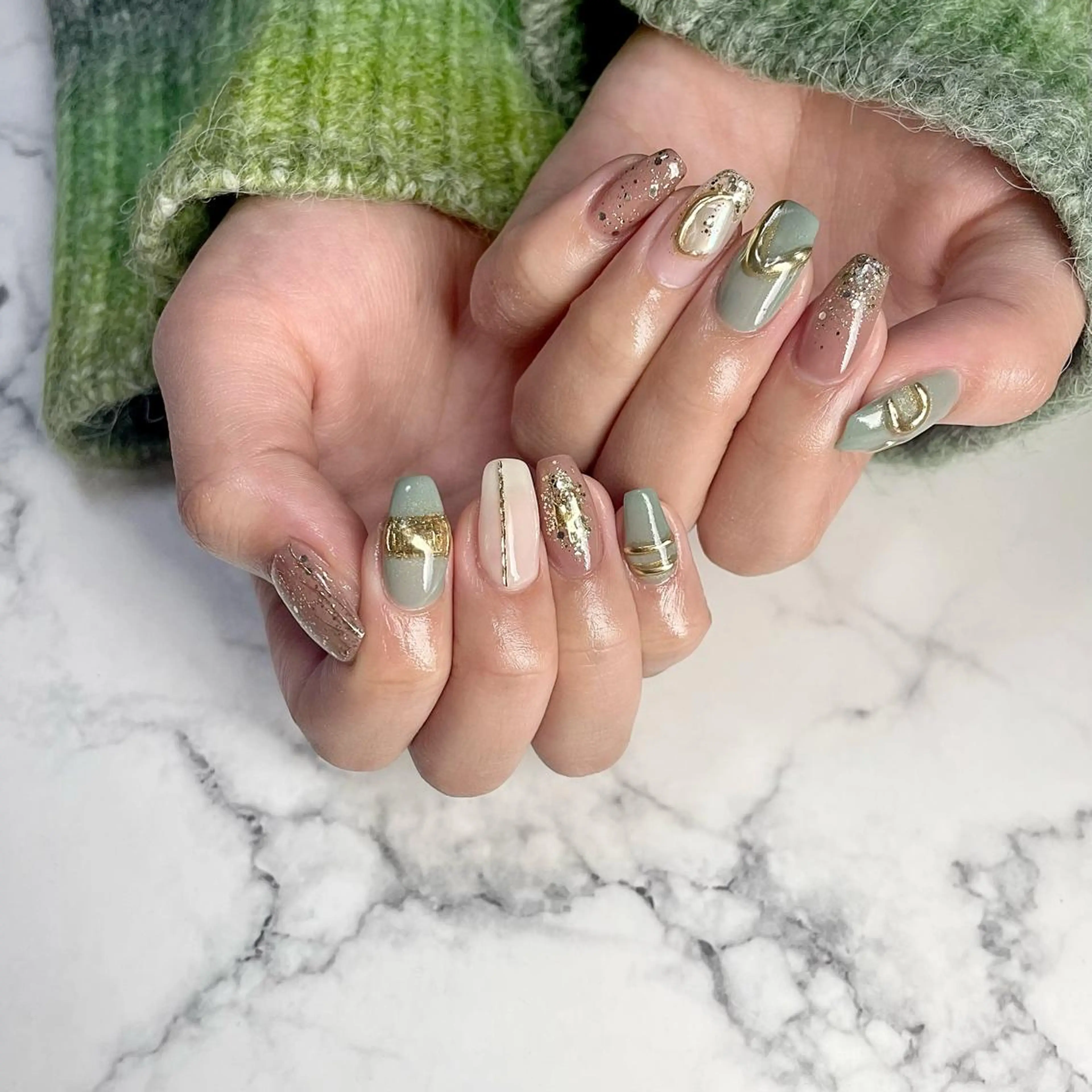 ネイル ミラーネイル ニュアンスネイル ぷっくりネイル Mnail mayuのネイルデザイン