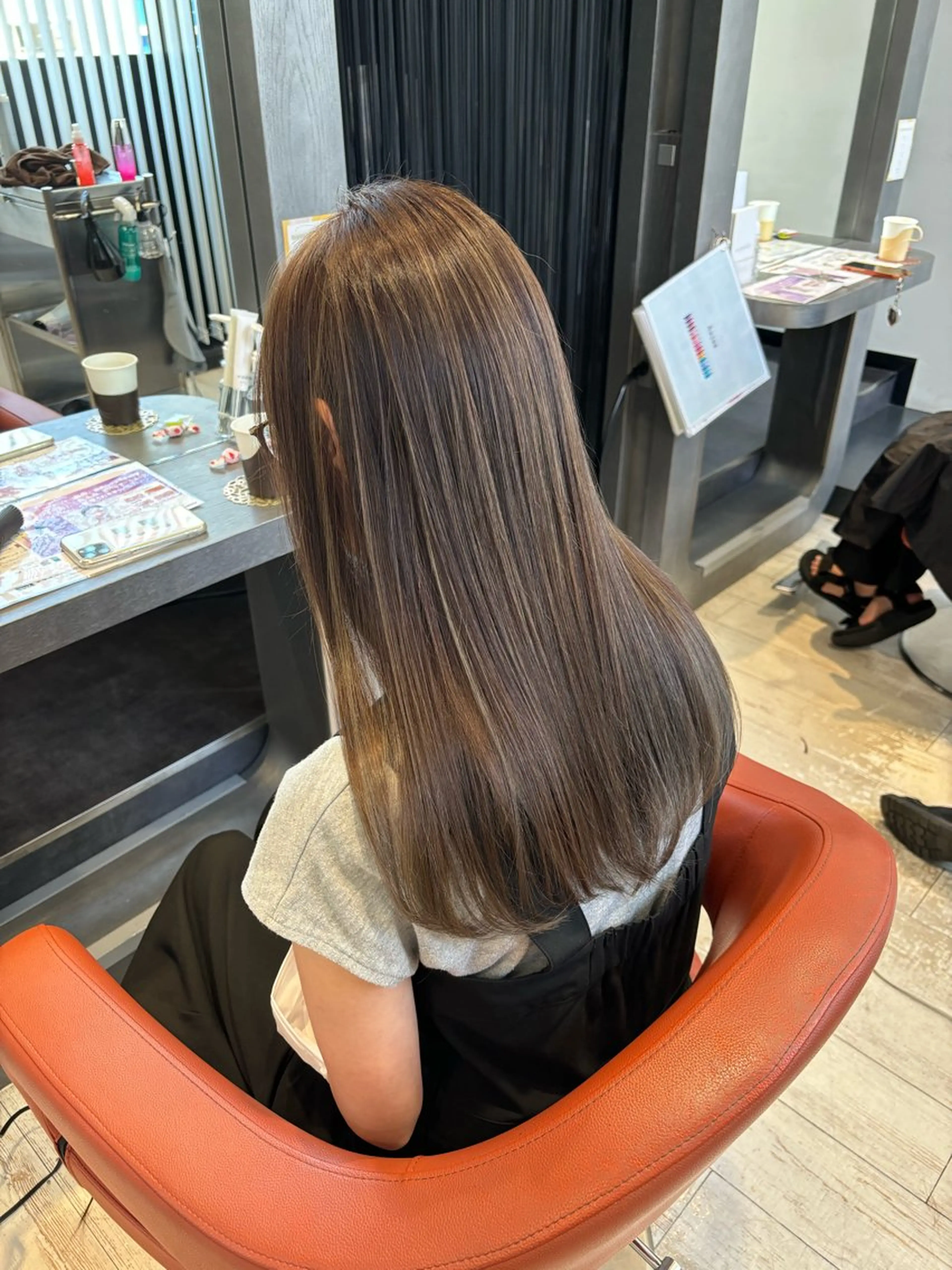 【12月限定クーポン】迷った方はコレ💫アディクシーカラー +カット☆サラ艶トリートメント付き☆の写真