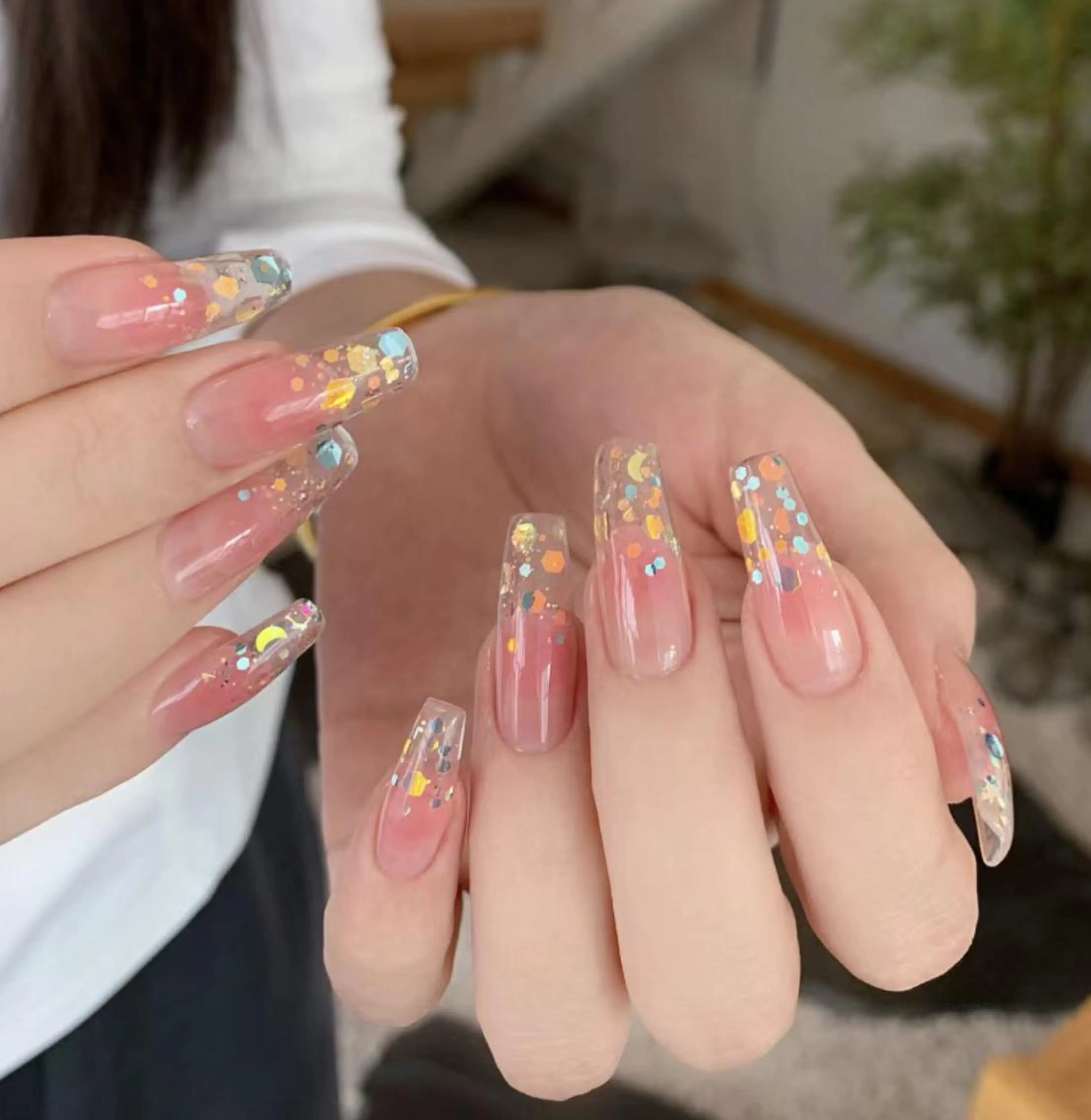 ネイル アートネイル 長さ出し ネイルチップ Queens ゲンのネイルデザイン