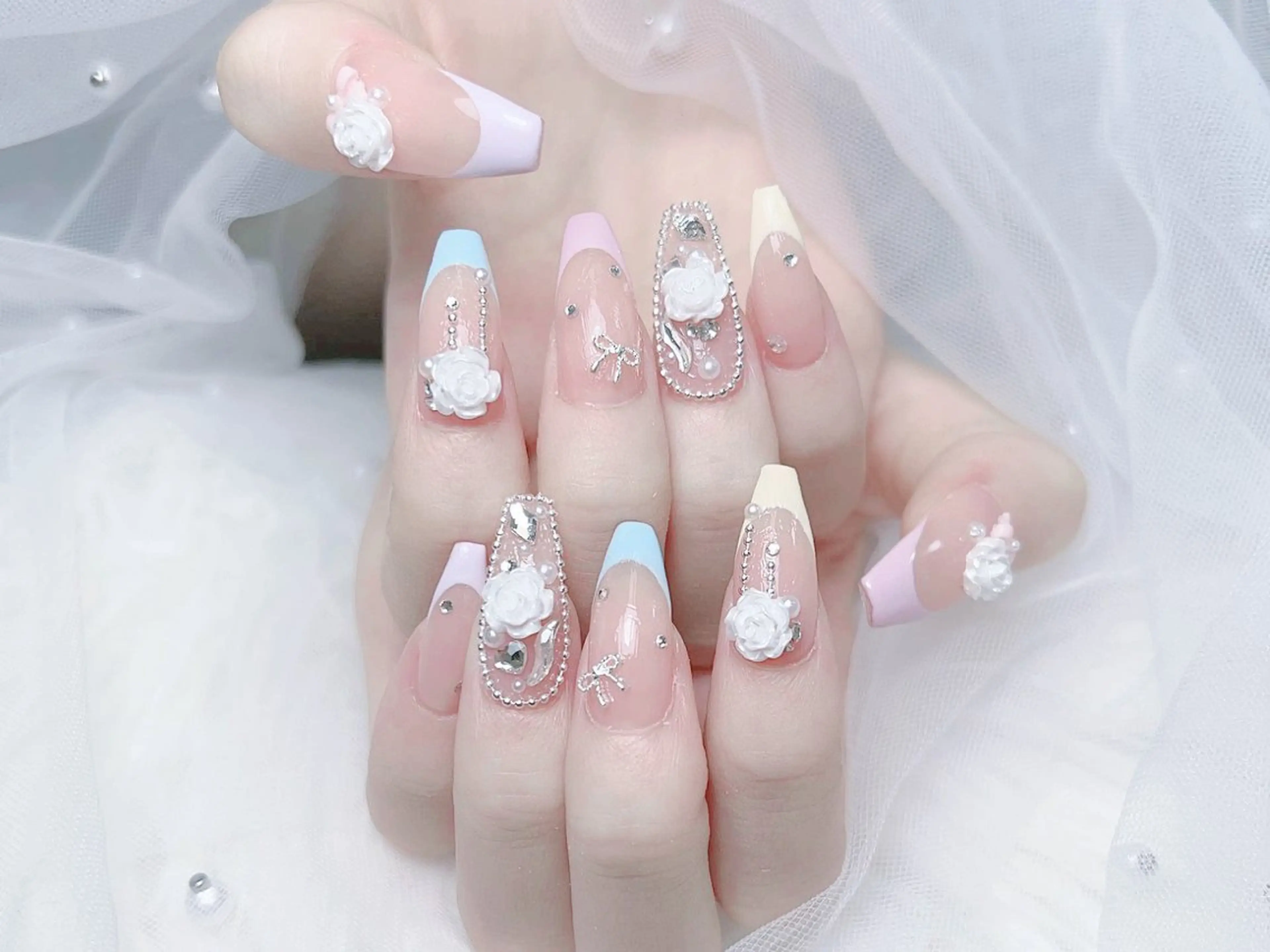 ネイル 成人式 ロングネイル マグネットネイル 大理石ネイル(マーブル) リボン ハンドネイル MoMoA Nail ネイル長さ出し専門店のネイルデザイン