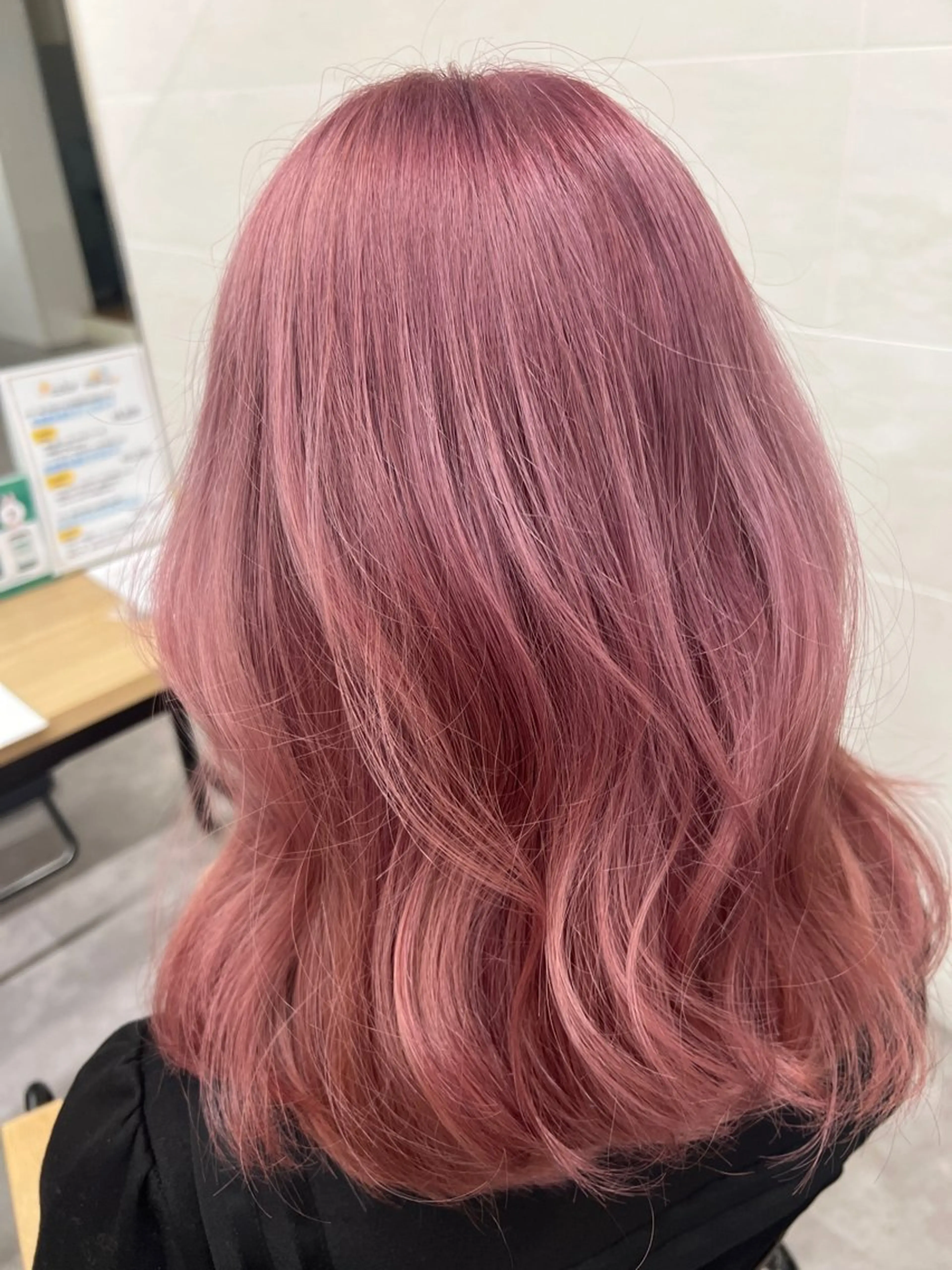 カラー ヘアカラー care所属・西本 泰智のヘアスタイル