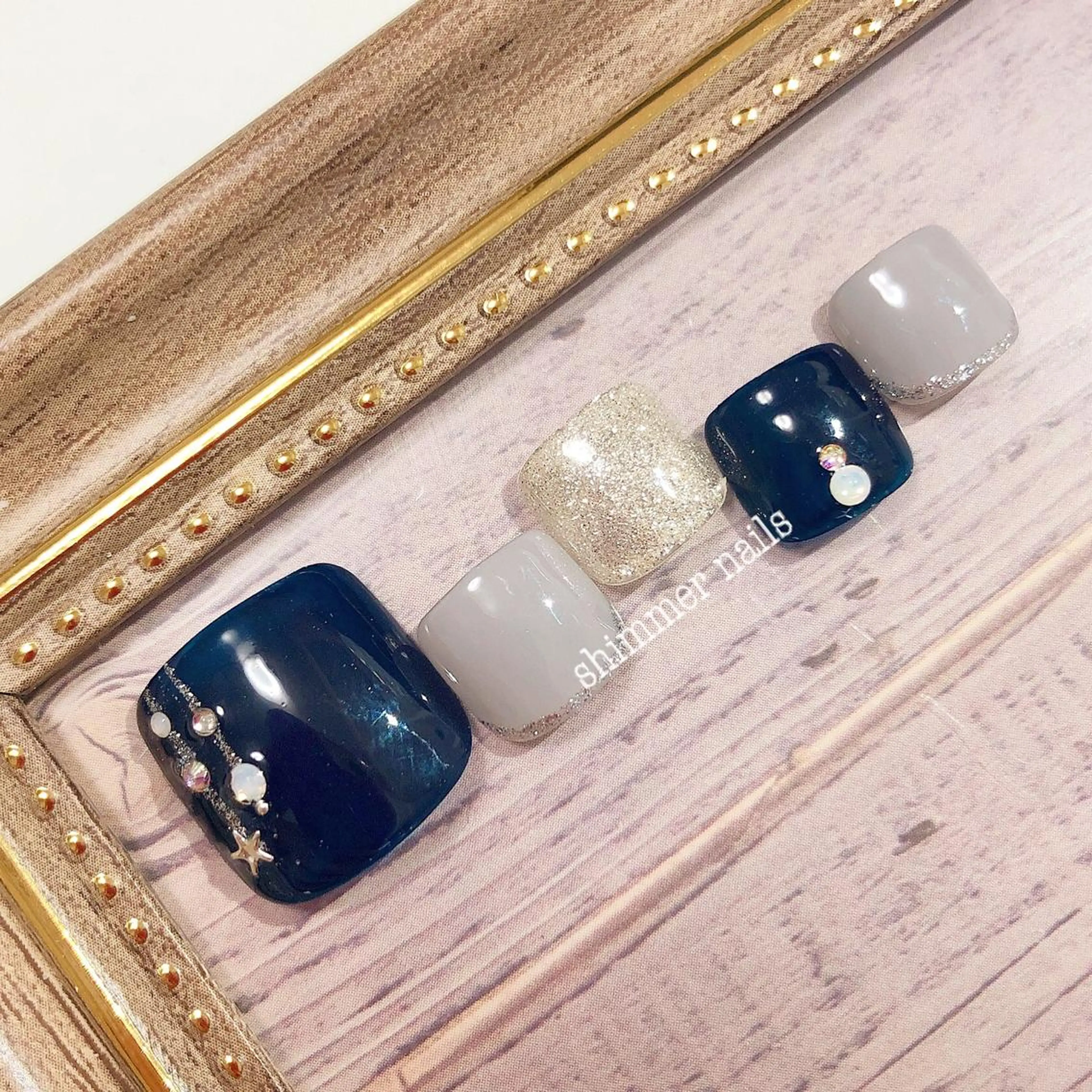 ネイル フットネイル ネイビー shimmer nailsのネイルデザイン