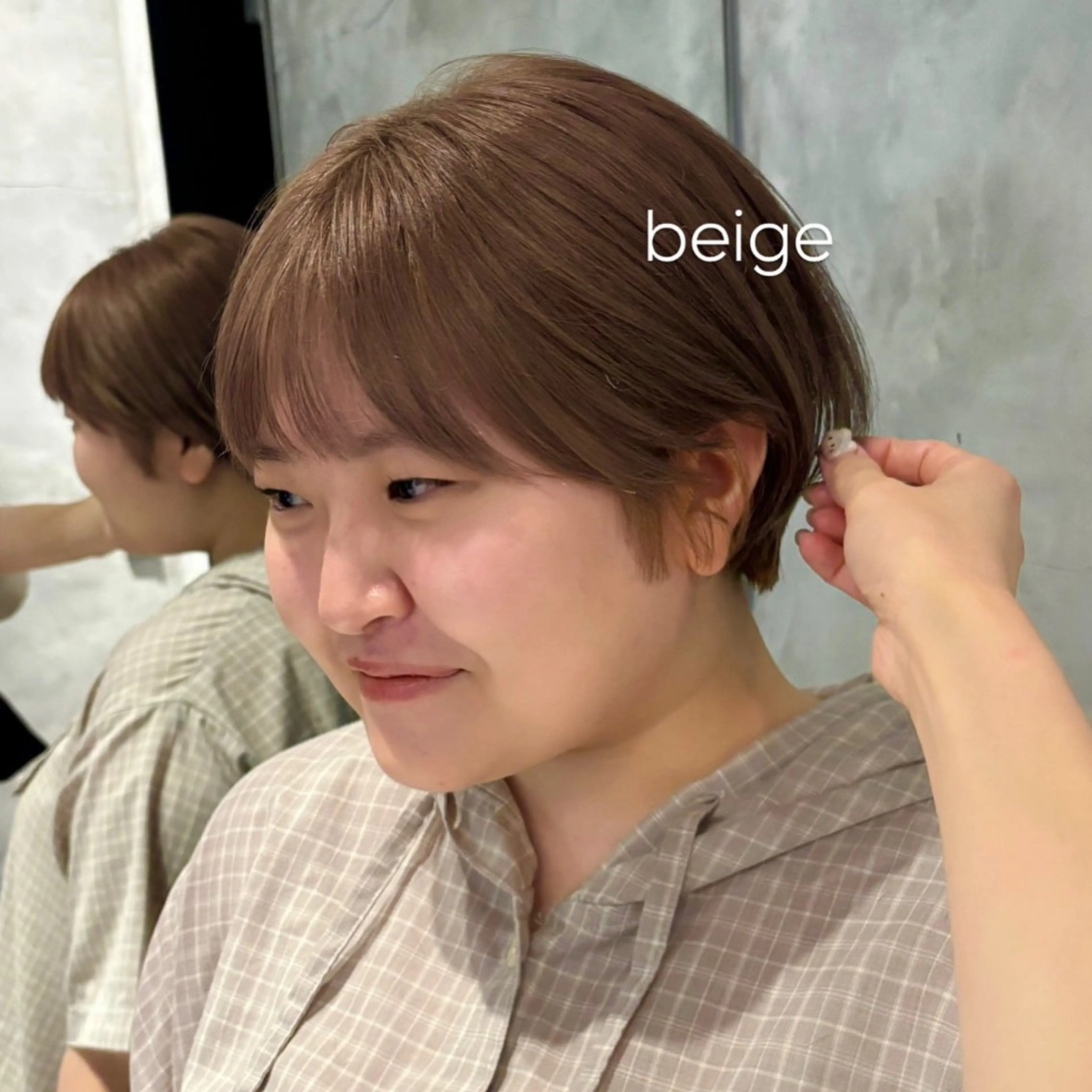 ショート カラー ベージュカラー ブリーチ ミルクティーベージュ 似合わせカット ショートヘア カット ヘアカラー トリートメント 顔まわり/レイヤー/ 透明感/まいな🥨のヘアスタイル